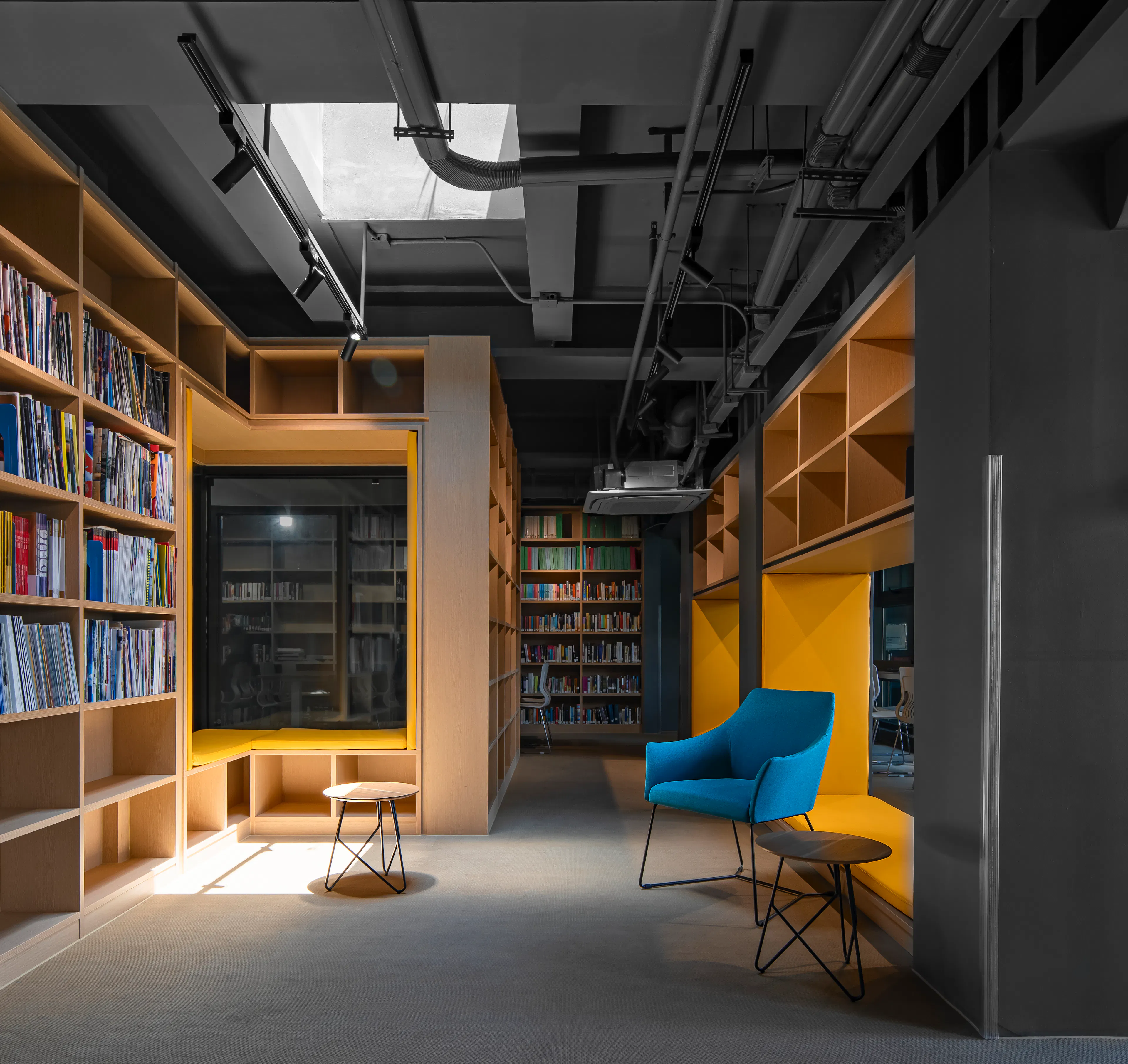 Shenzhen College of International Education — 12