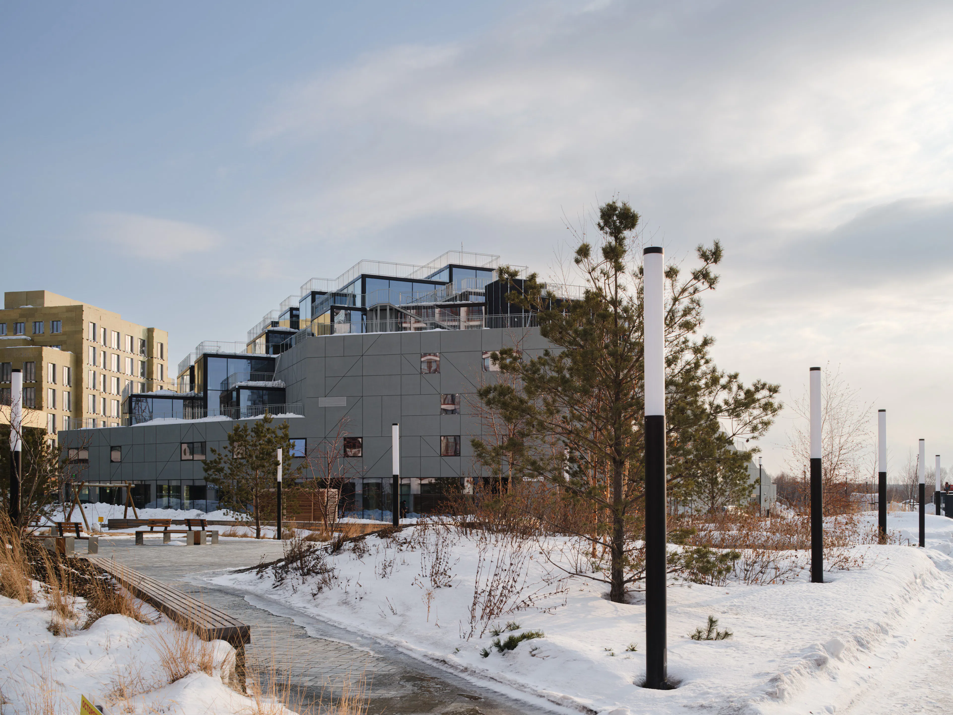 Multifunctional community center based on parking in the "European Riverfront" — 6