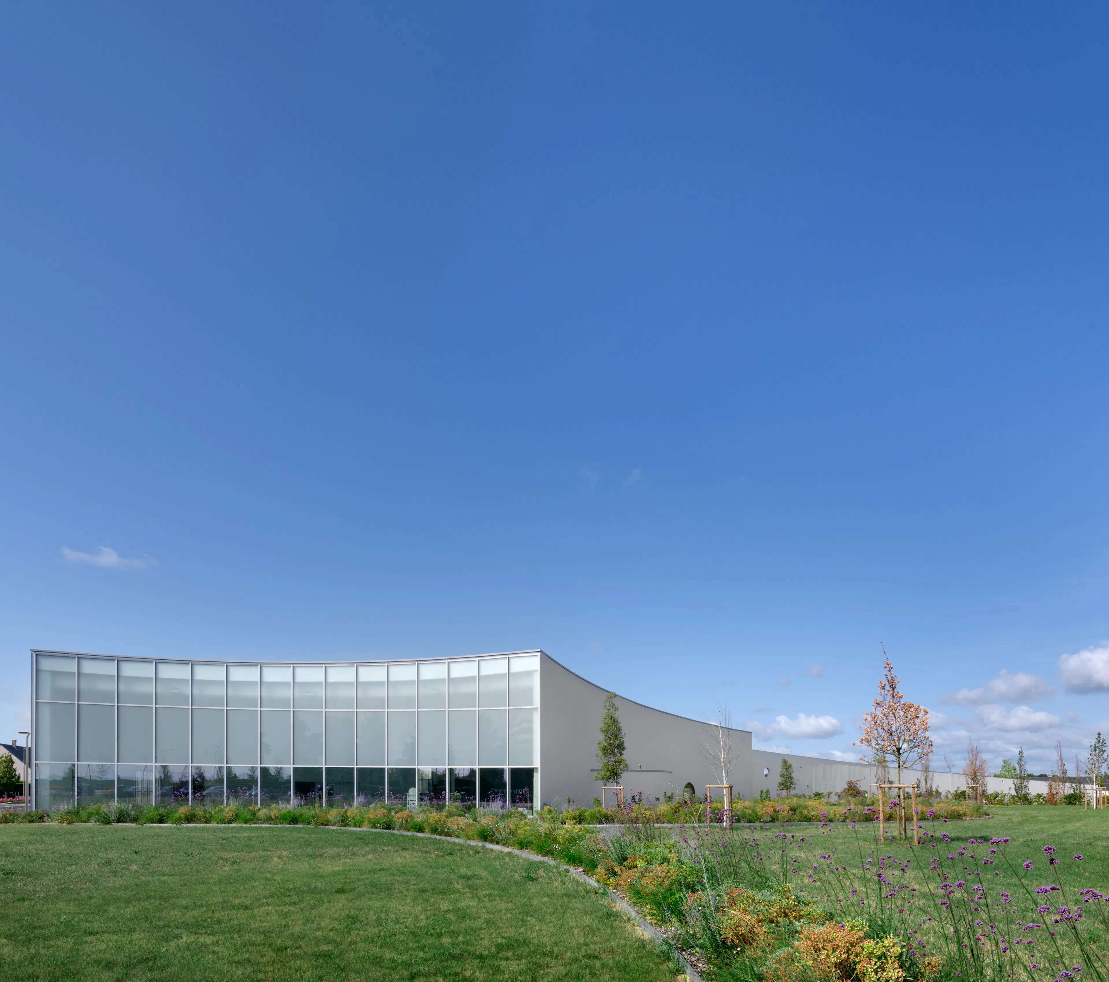 ‘Pierre Bottero’ media library and park in Pélissanne — 1