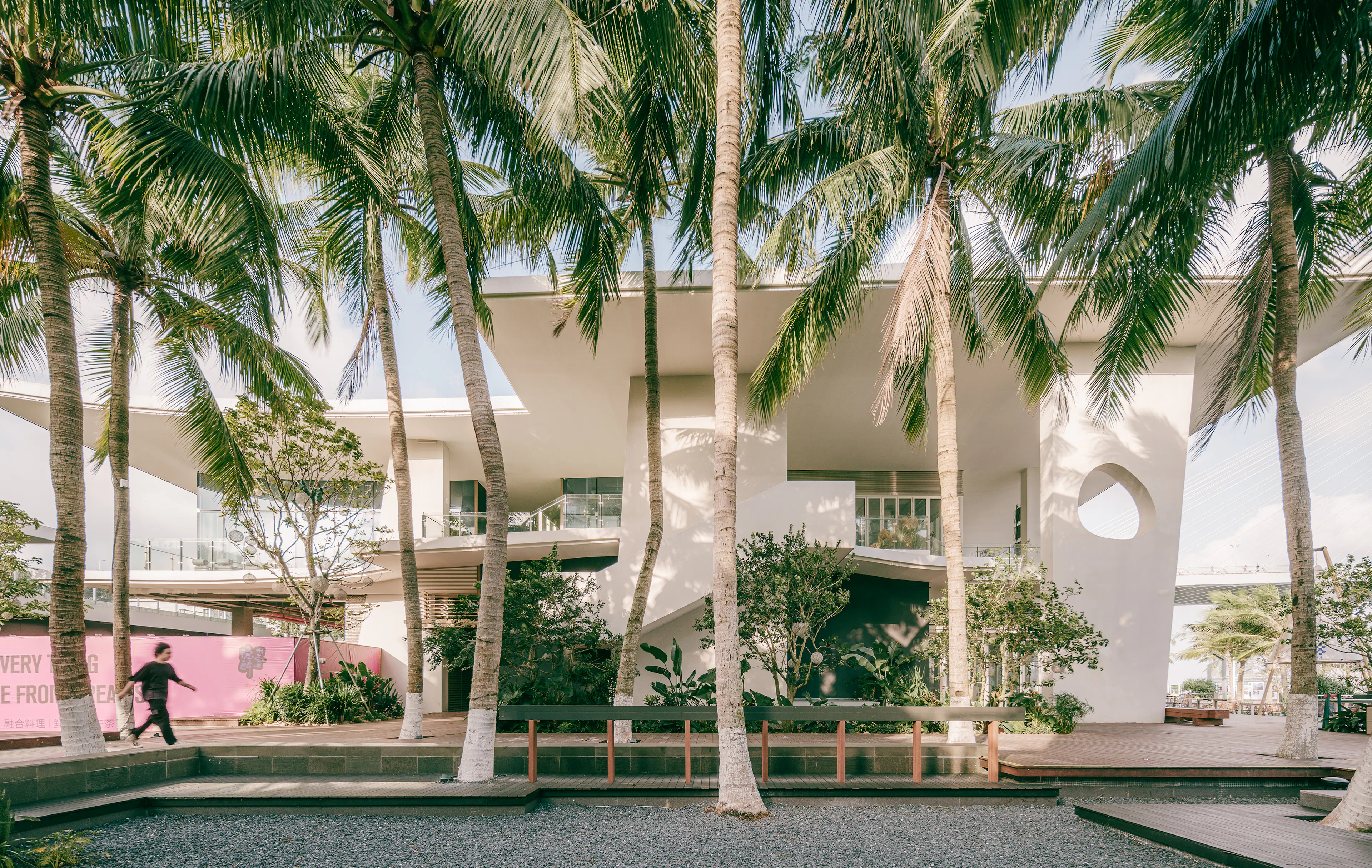 Yi She Mountain Inn — 13