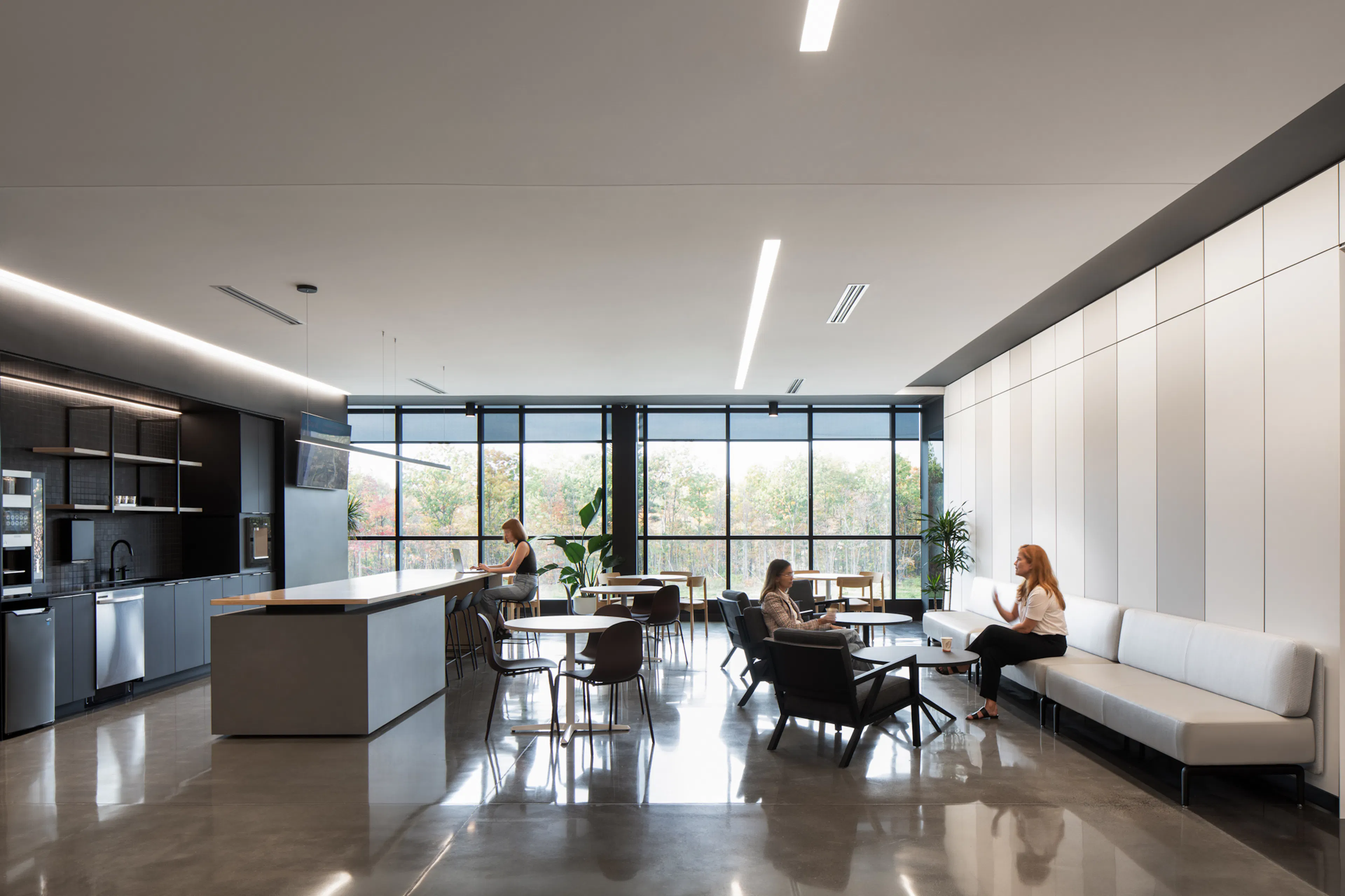 METRO Distribution Centre — 16