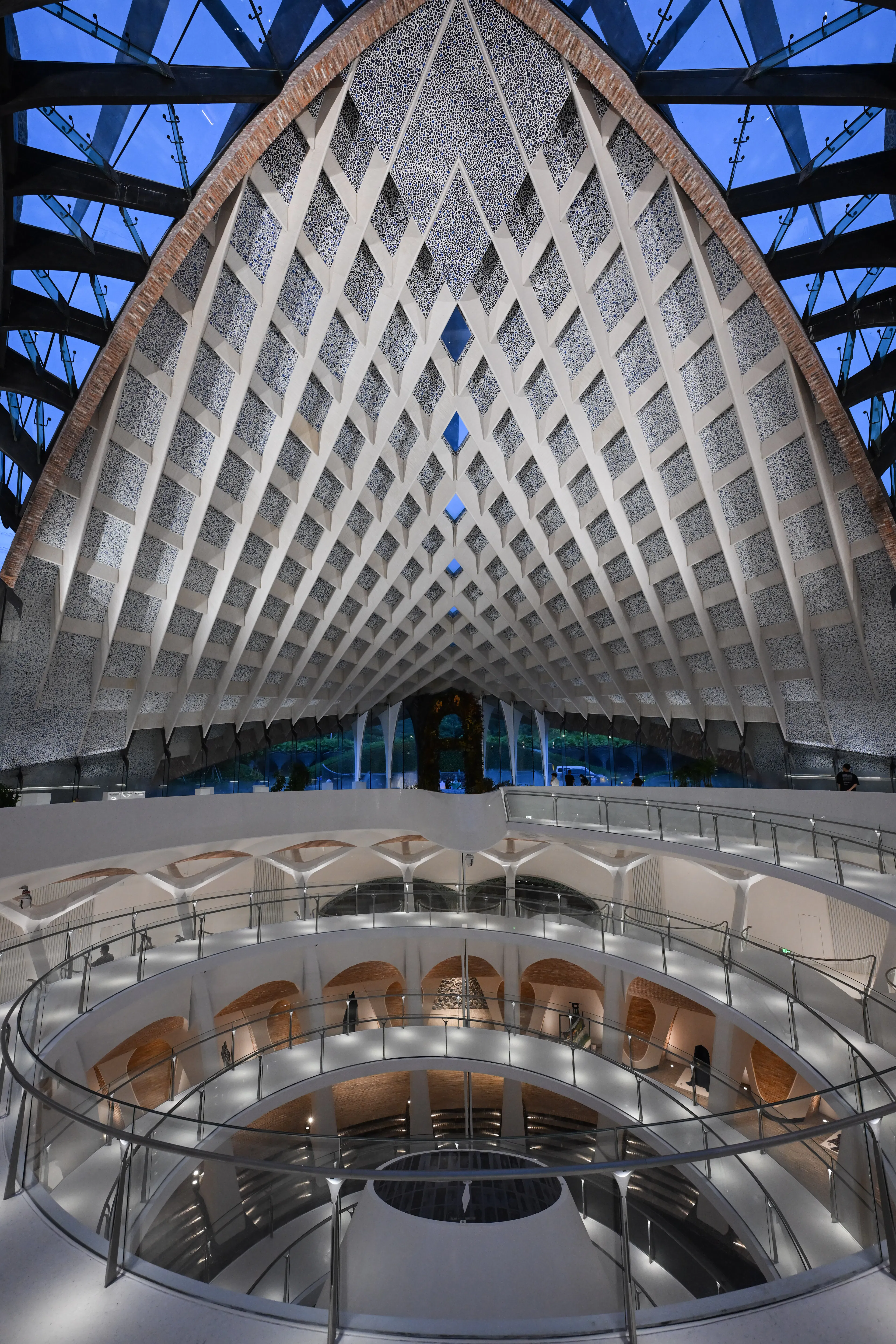 Marisfrolg Fashion Campus — 28