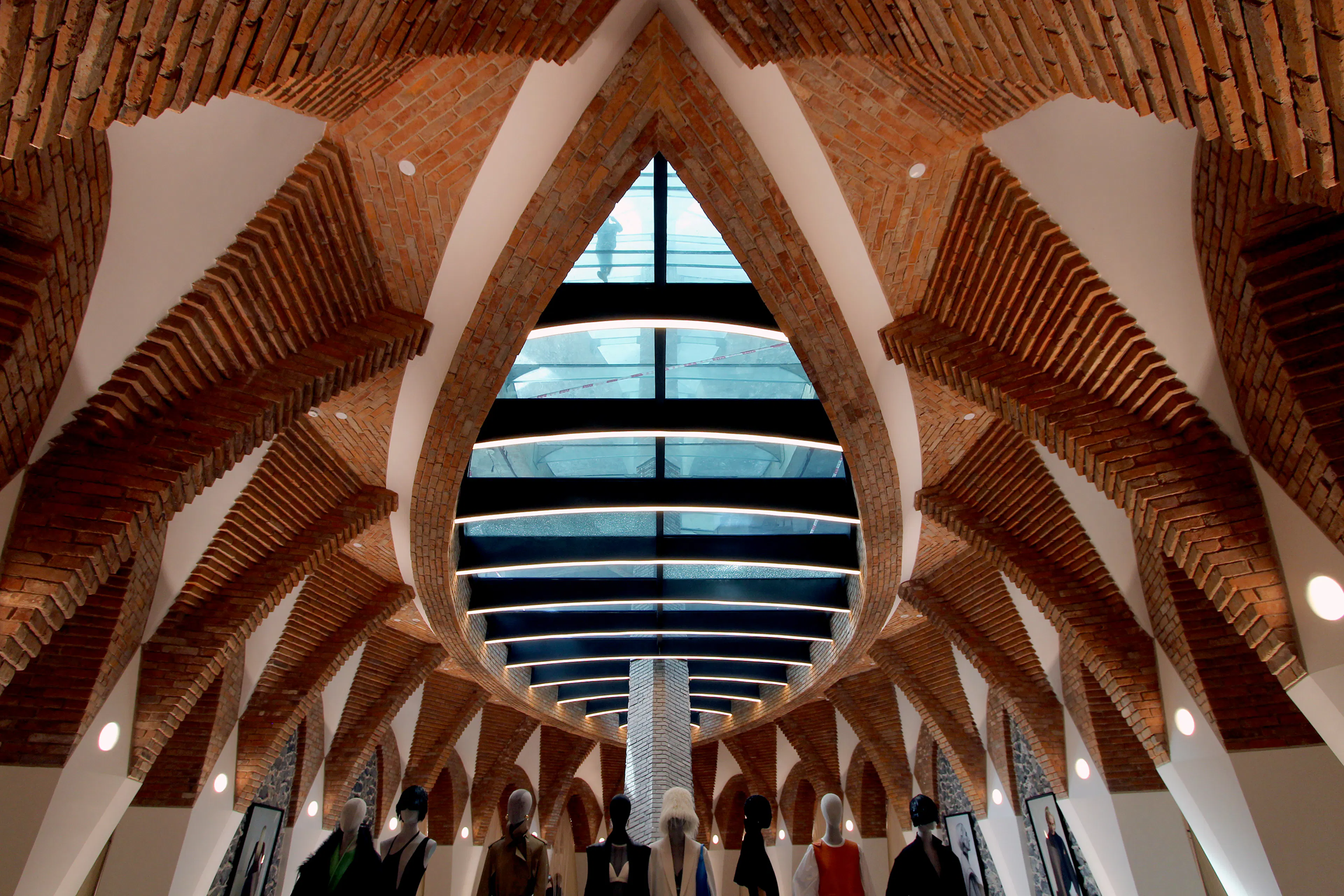 Marisfrolg Fashion Campus — 29