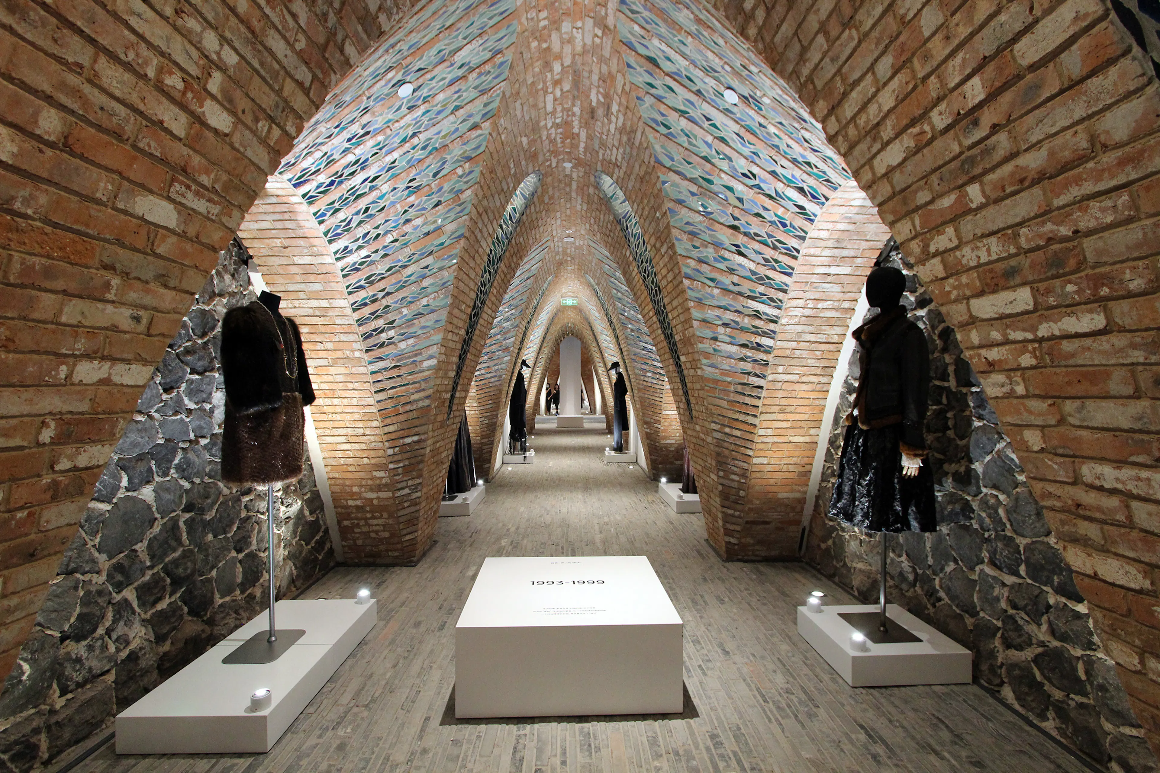 Marisfrolg Fashion Campus — 30