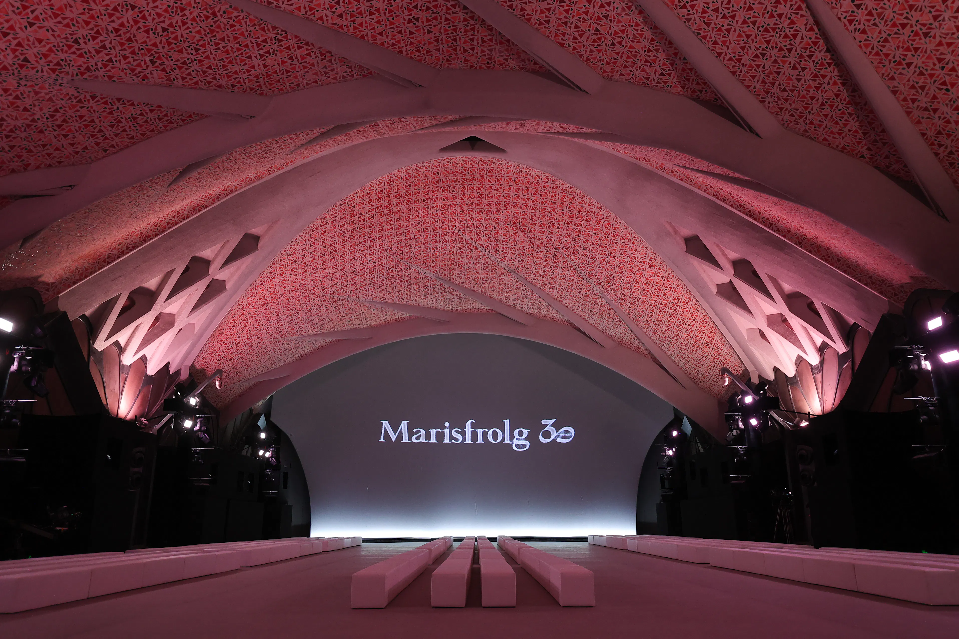 Marisfrolg Fashion Campus — 36