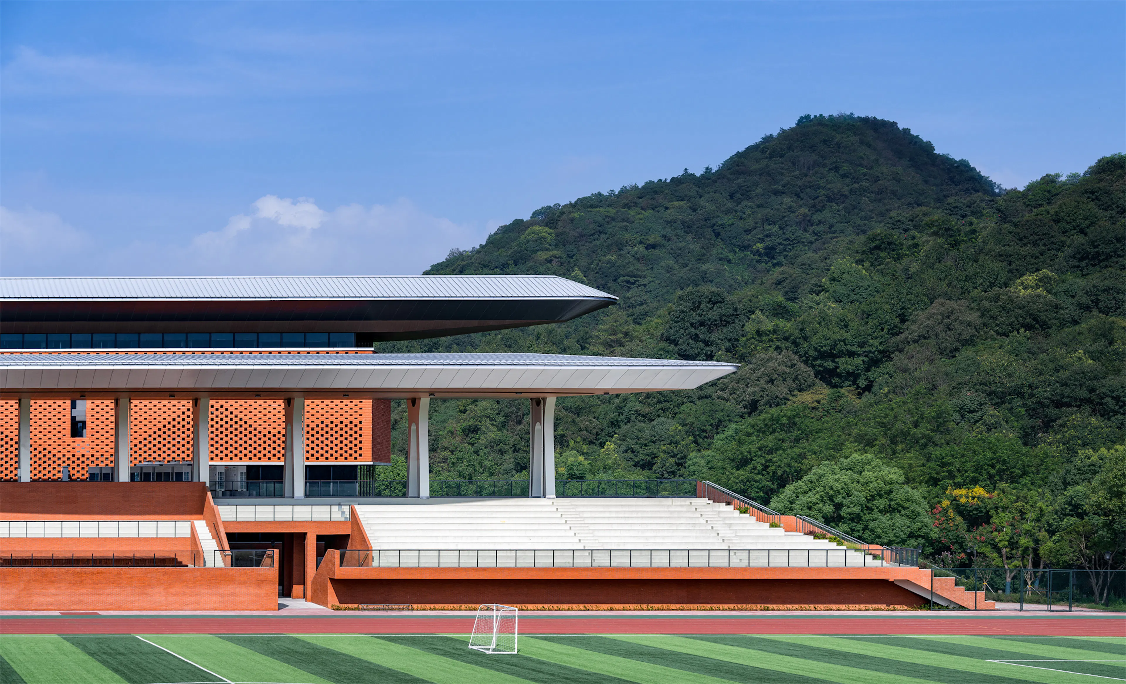The Asian Games Cricket Field in Pingfeng Campus of Zhejiang University of Technology — 3