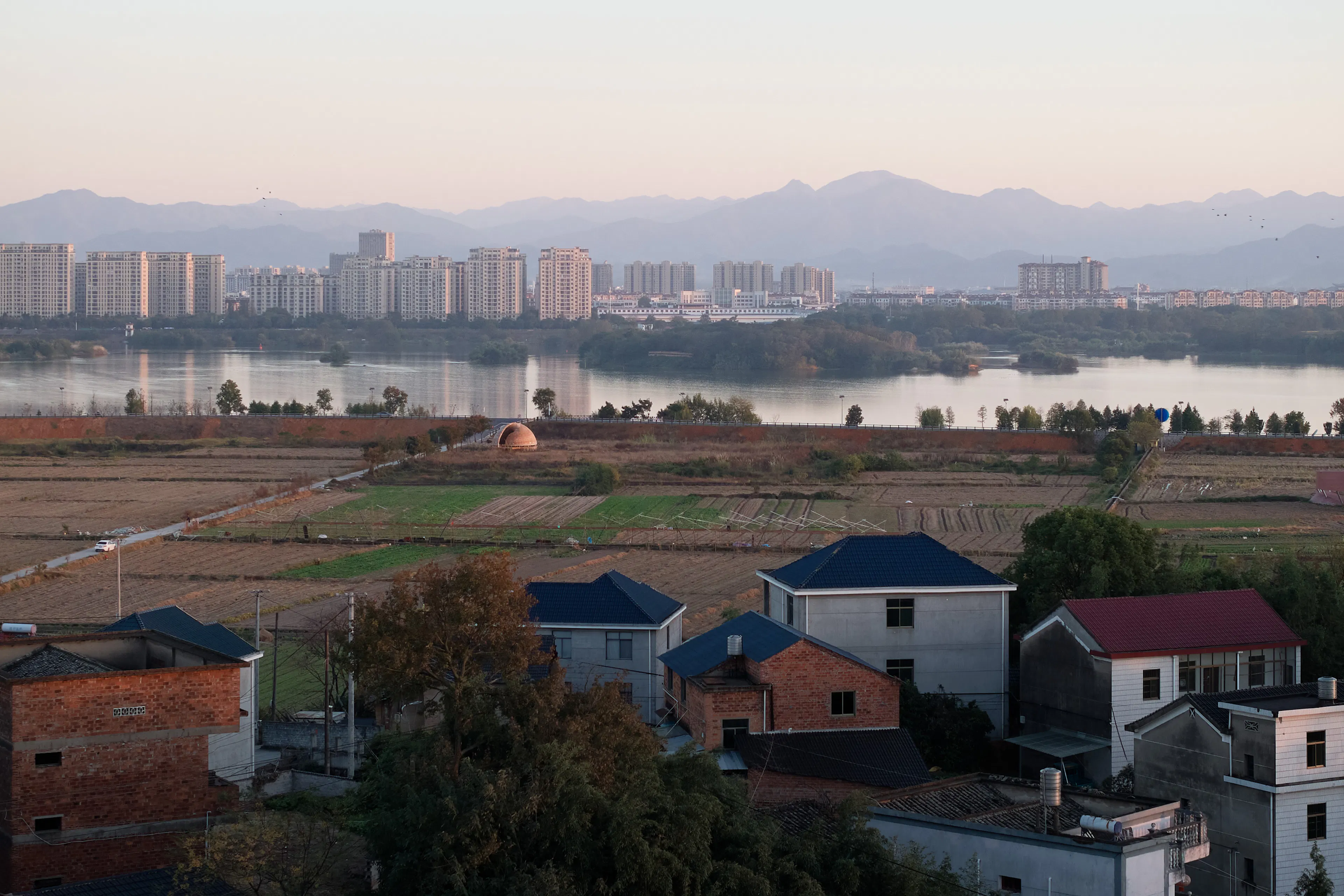 Twisted Brick Shell Concept Library — 11