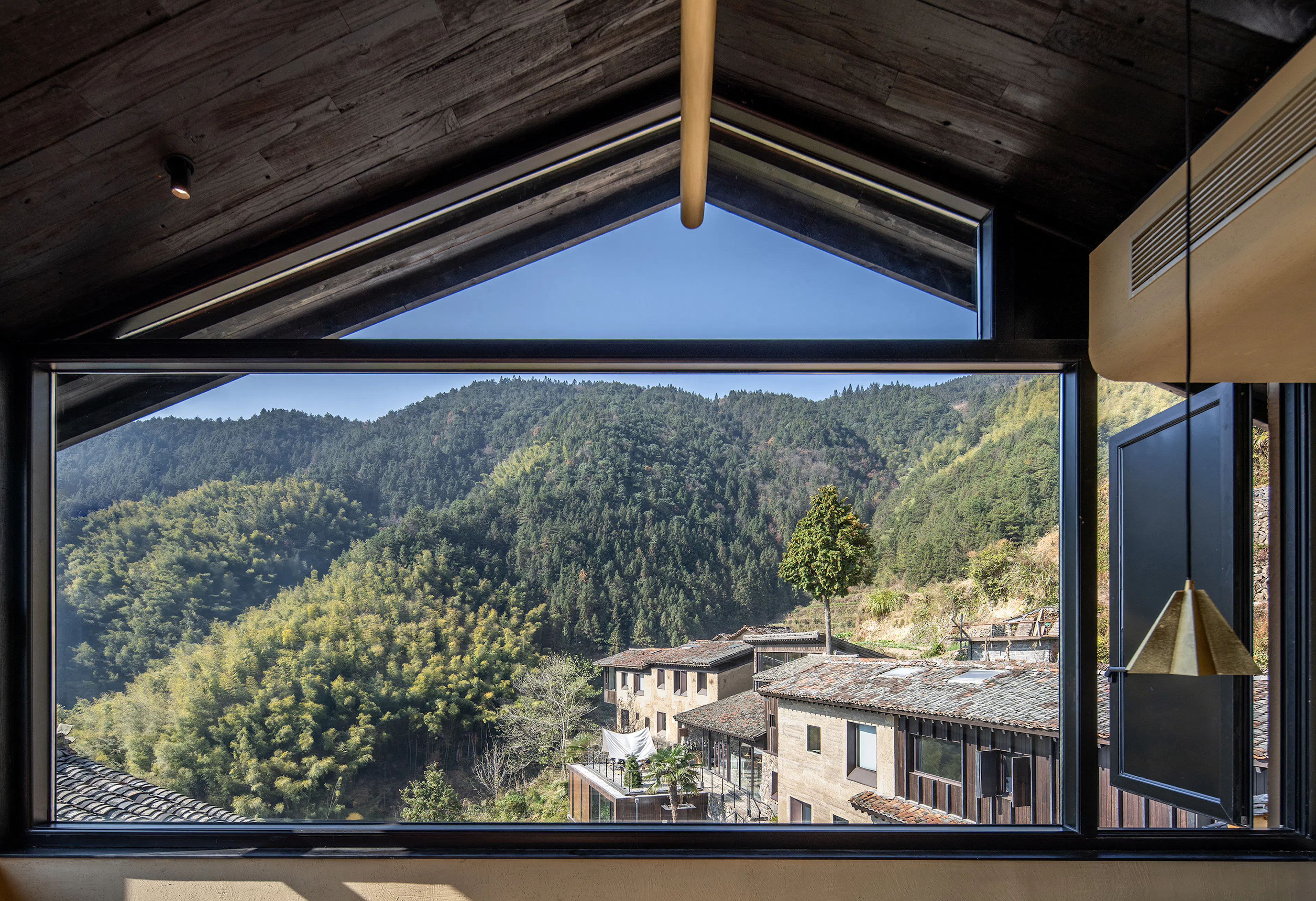 Songyang Stray Birds Art Hotel — 13