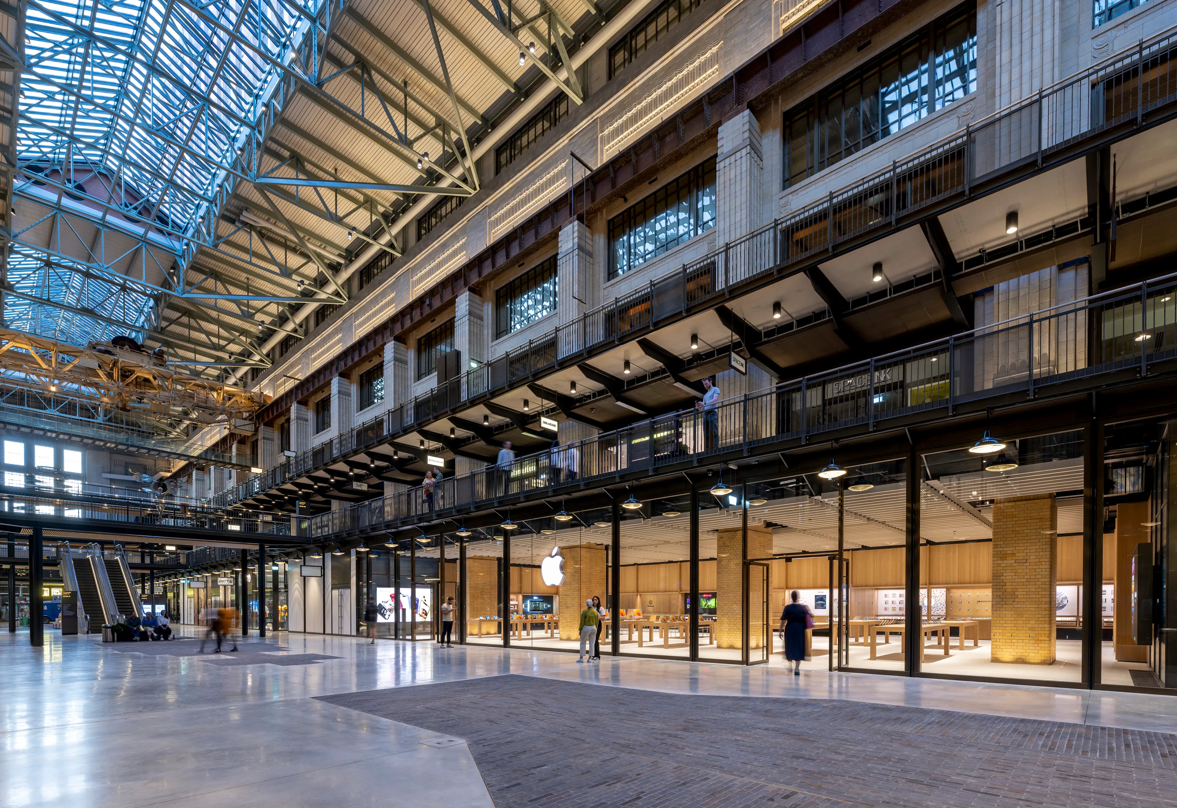 Apple Battersea — 1