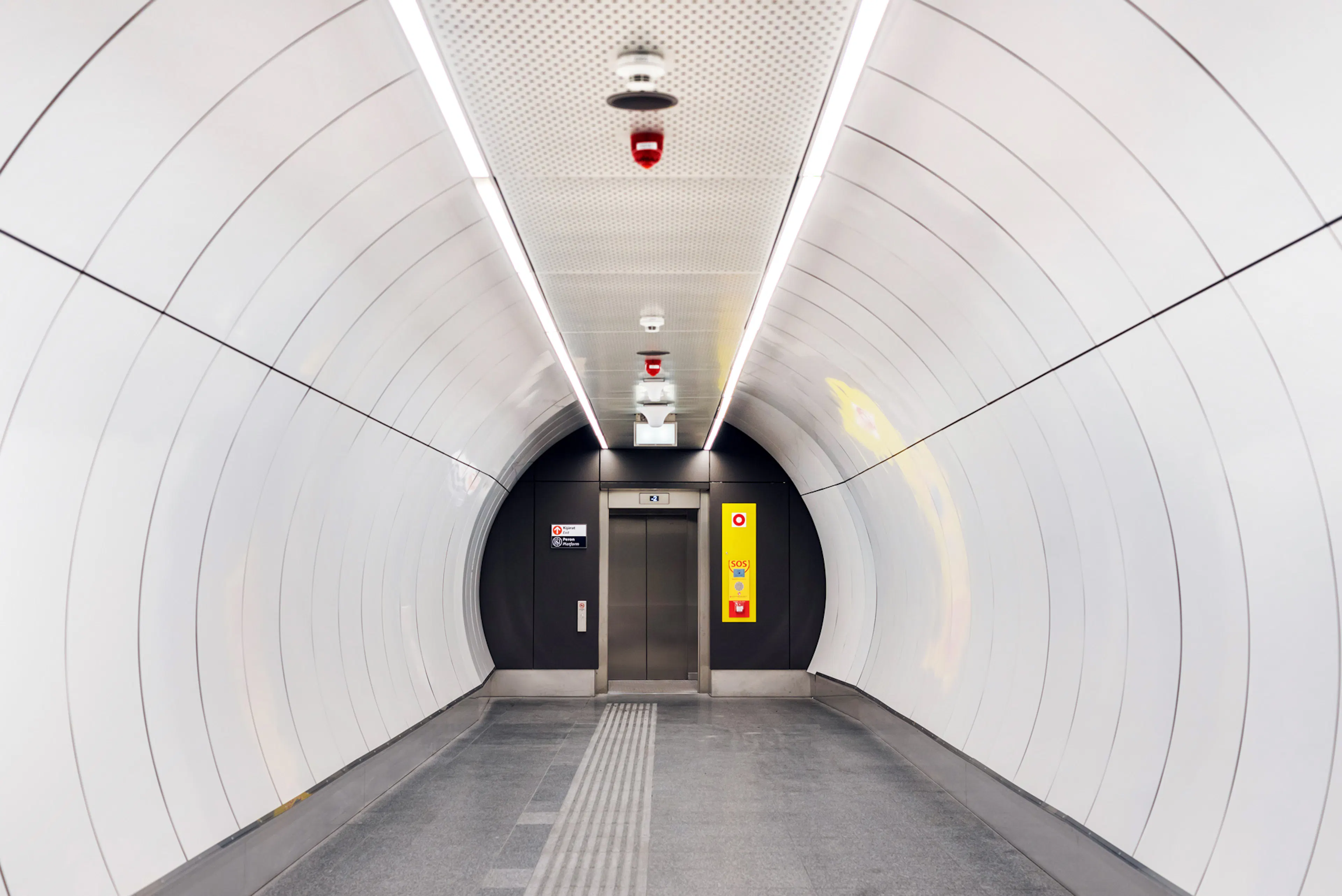 Budapest M3 Deák Ferenc tér Metro Station Renewal — 11