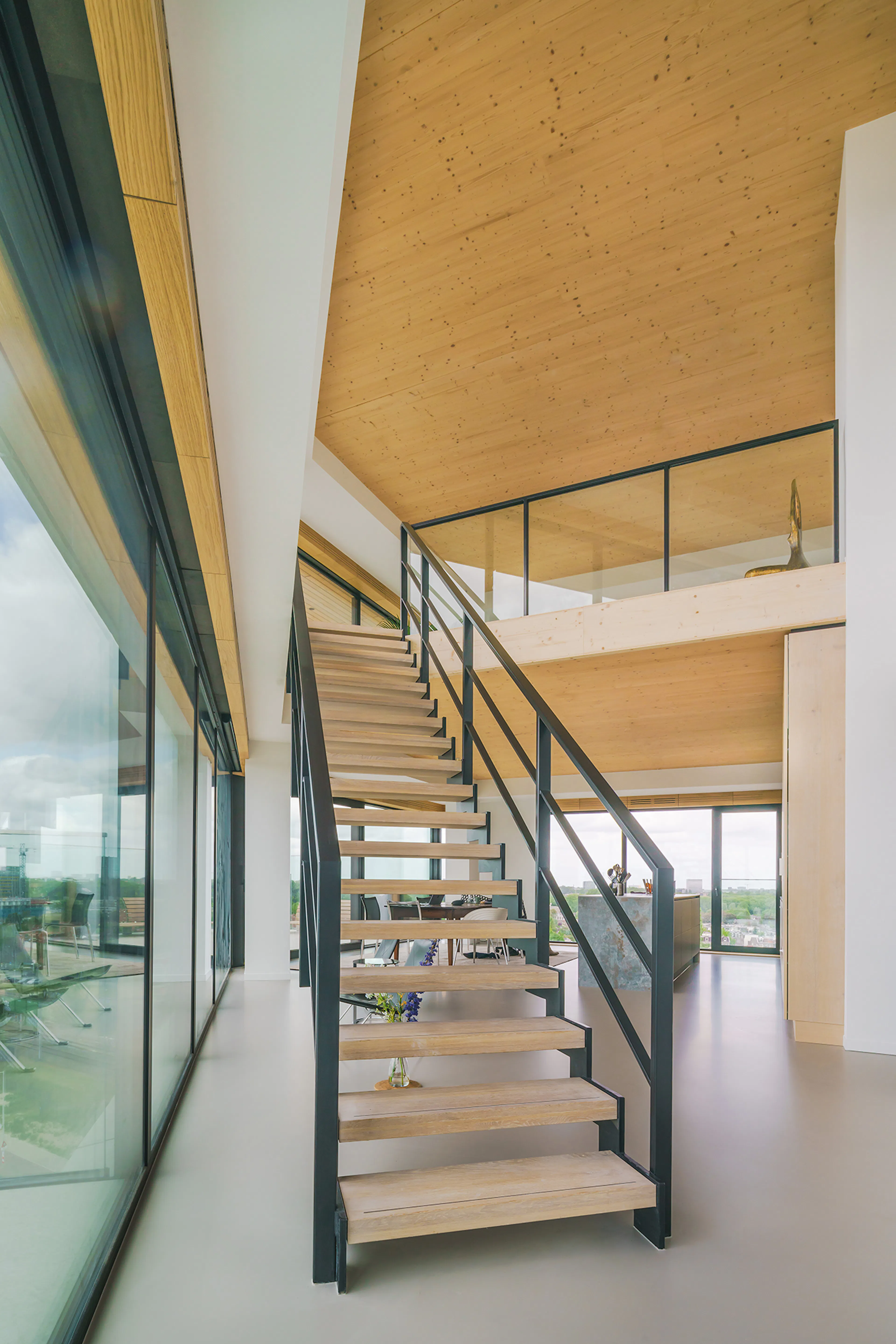 HAUT Amsterdam — 8