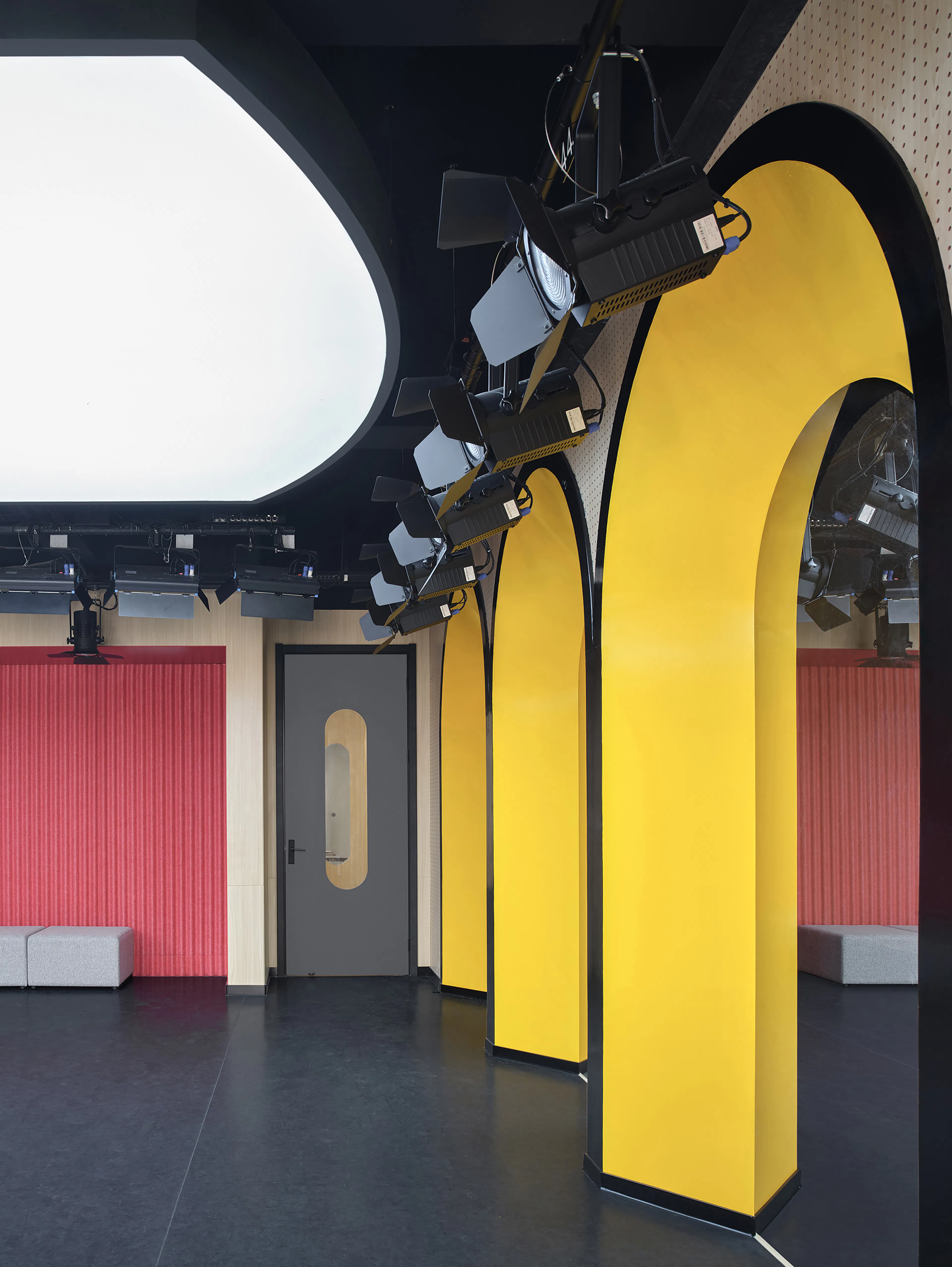 Jinshan No.2 Experimental Primary School — 9