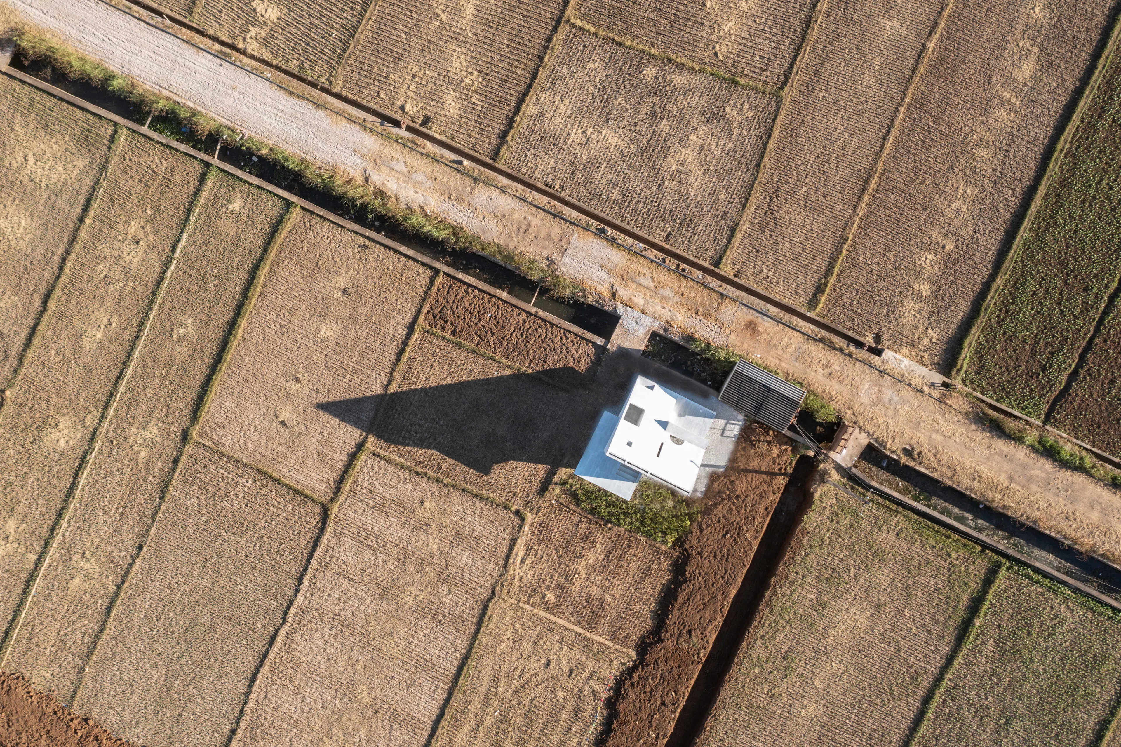 Concrete Pavilion –pumping station — 12