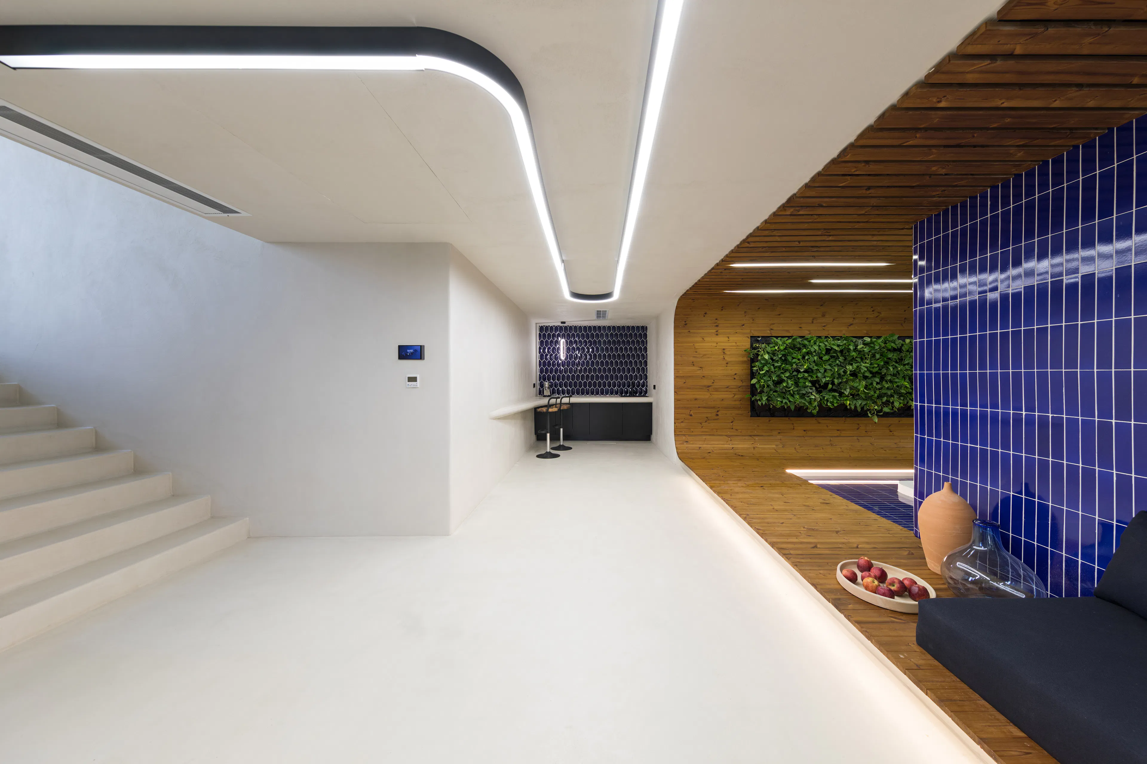 The Blue Line Apartment — 12