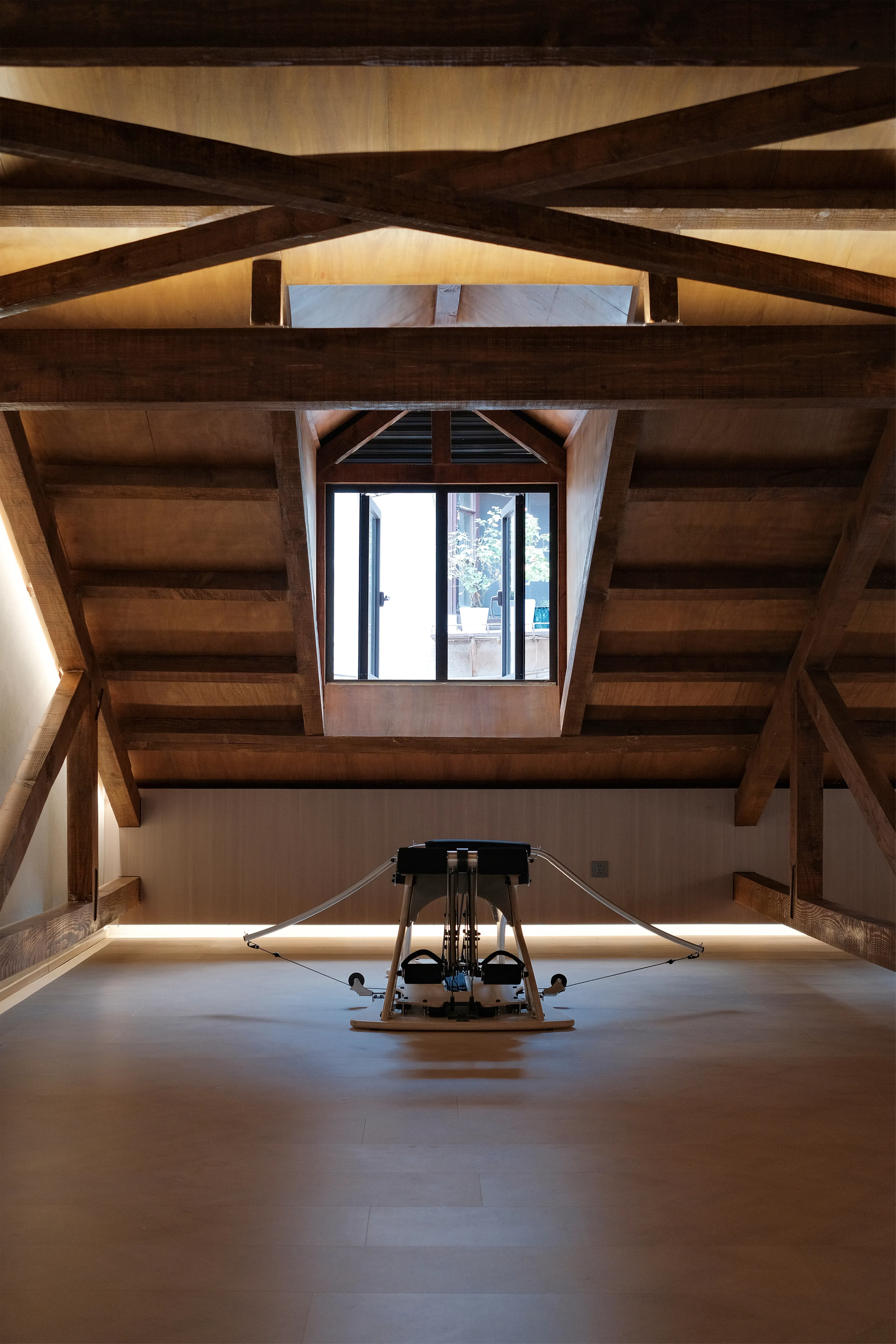 ARCH ARCH Gyrotonic Art Space — 16