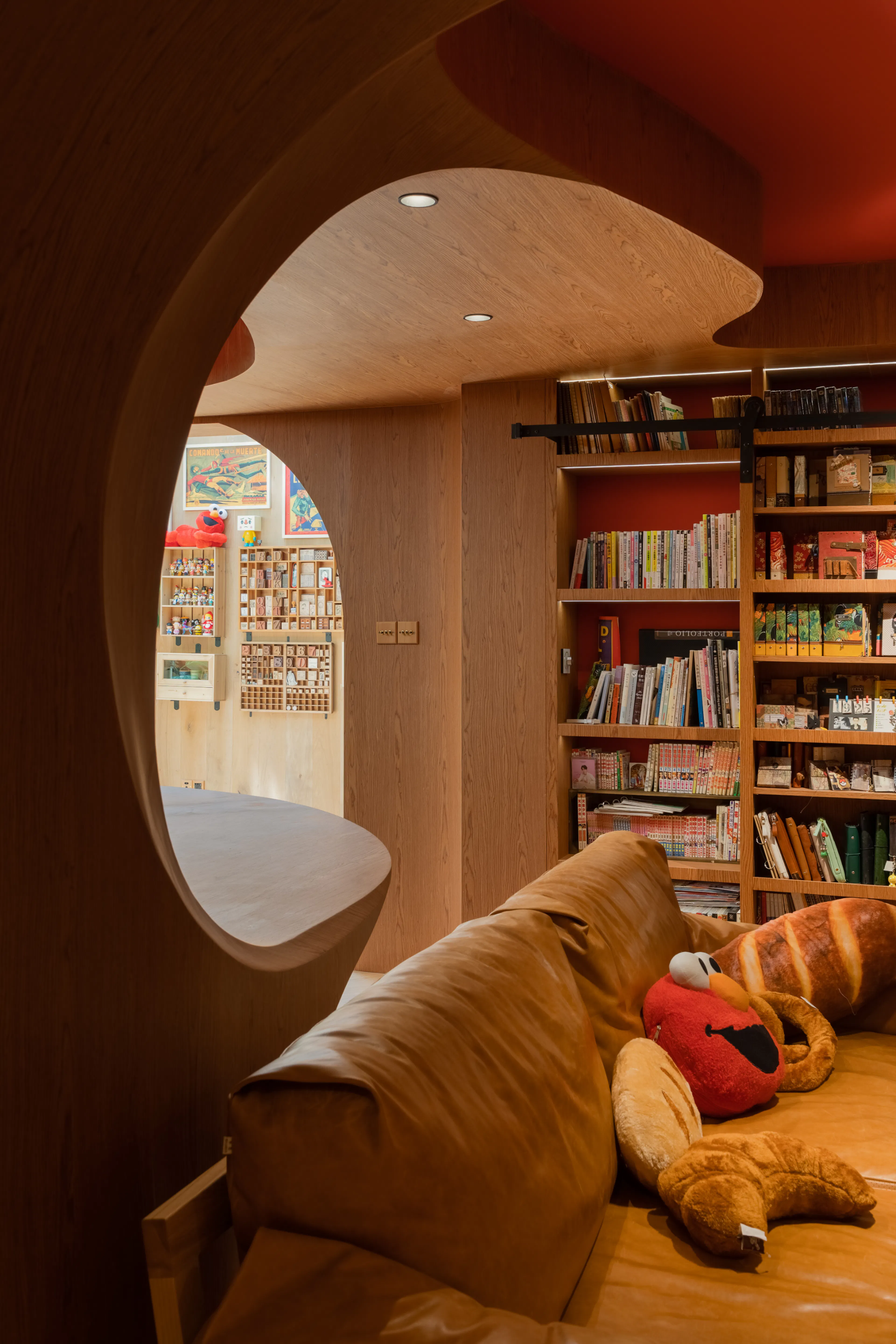 Vlogger Aguai's Home — 10