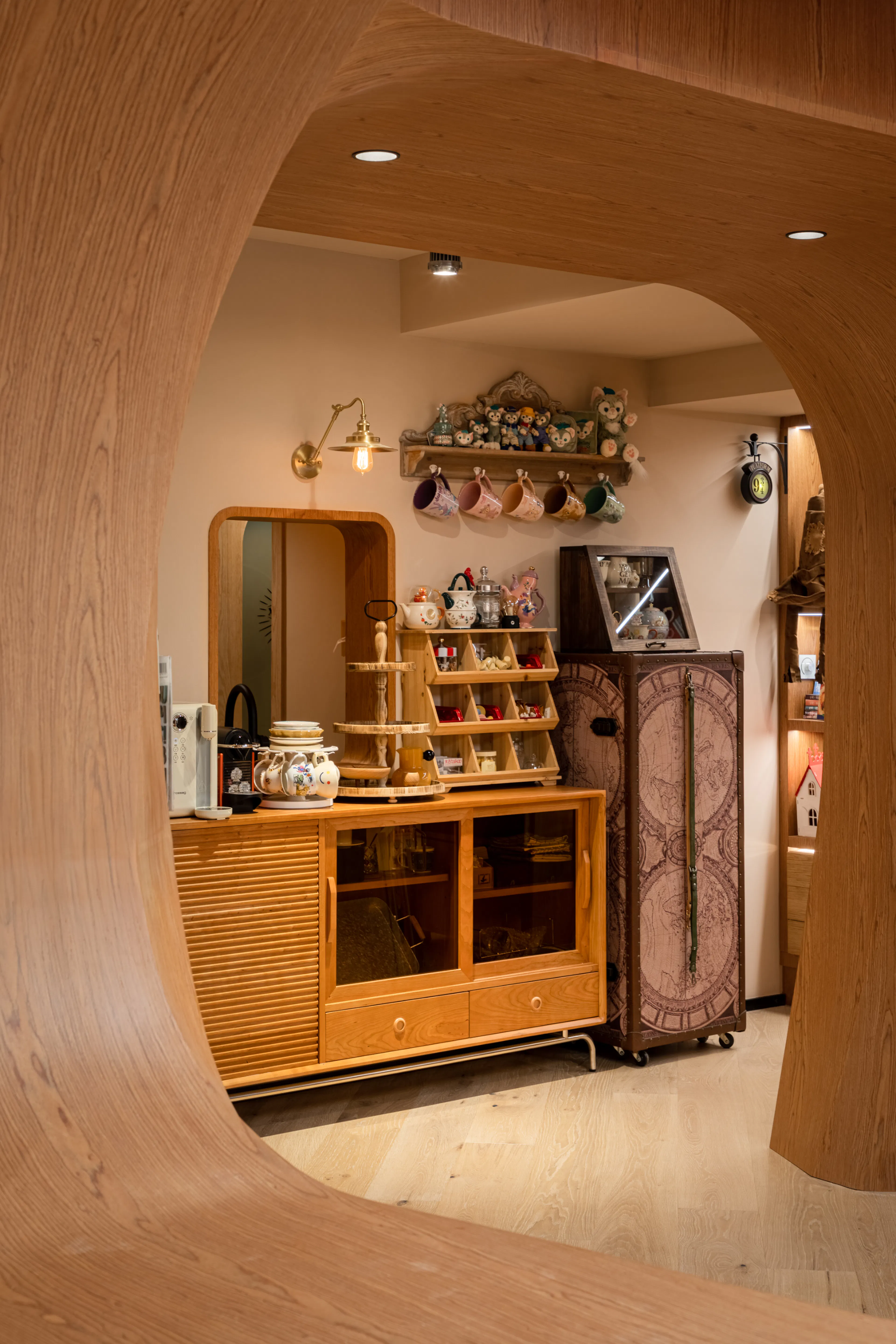 Vlogger Aguai's Home — 16