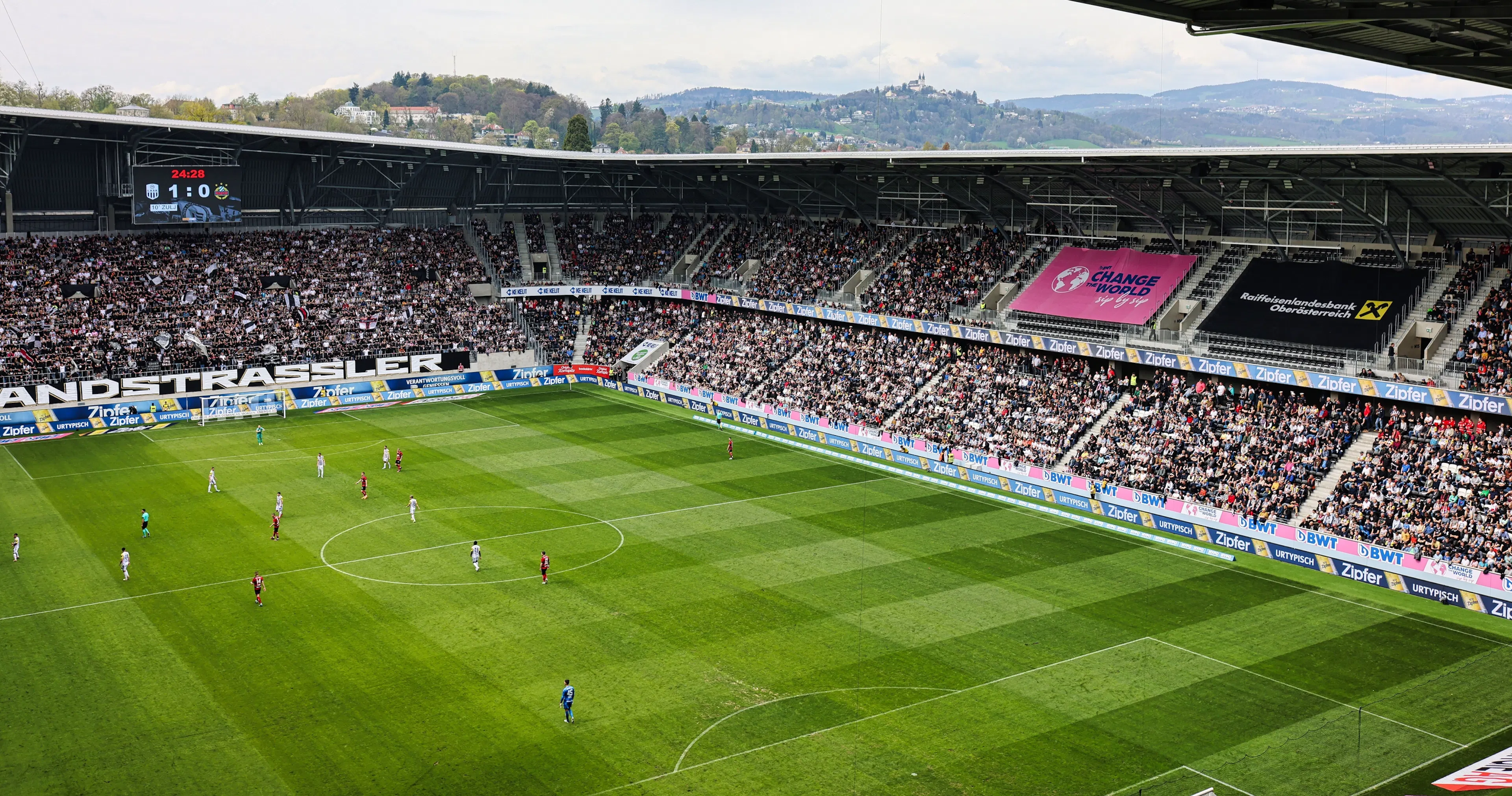 Raiffeisen Arena Linz — 2
