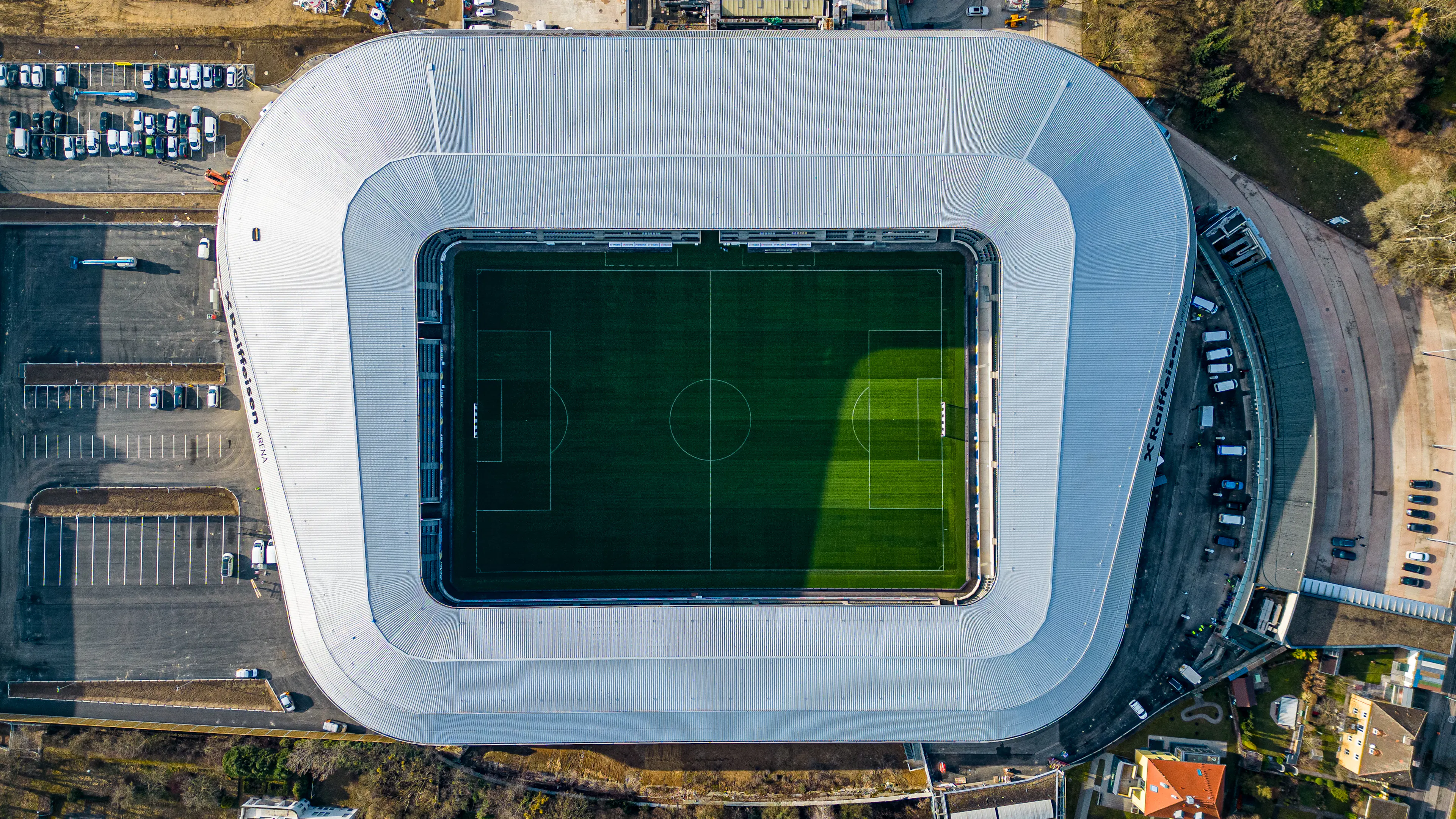 Raiffeisen Arena Linz — 7