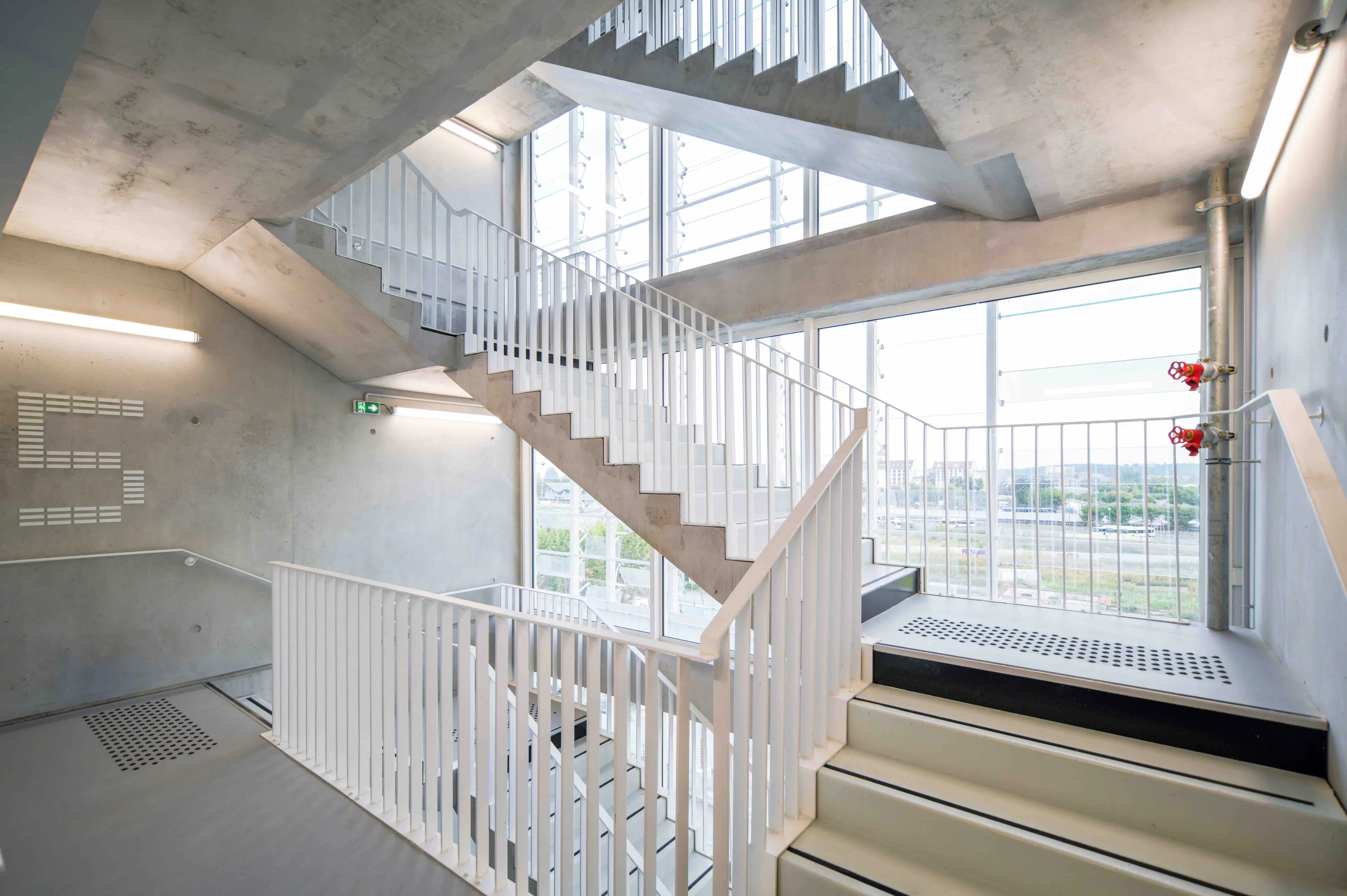 ESSCA School of Management Bordeaux — 2