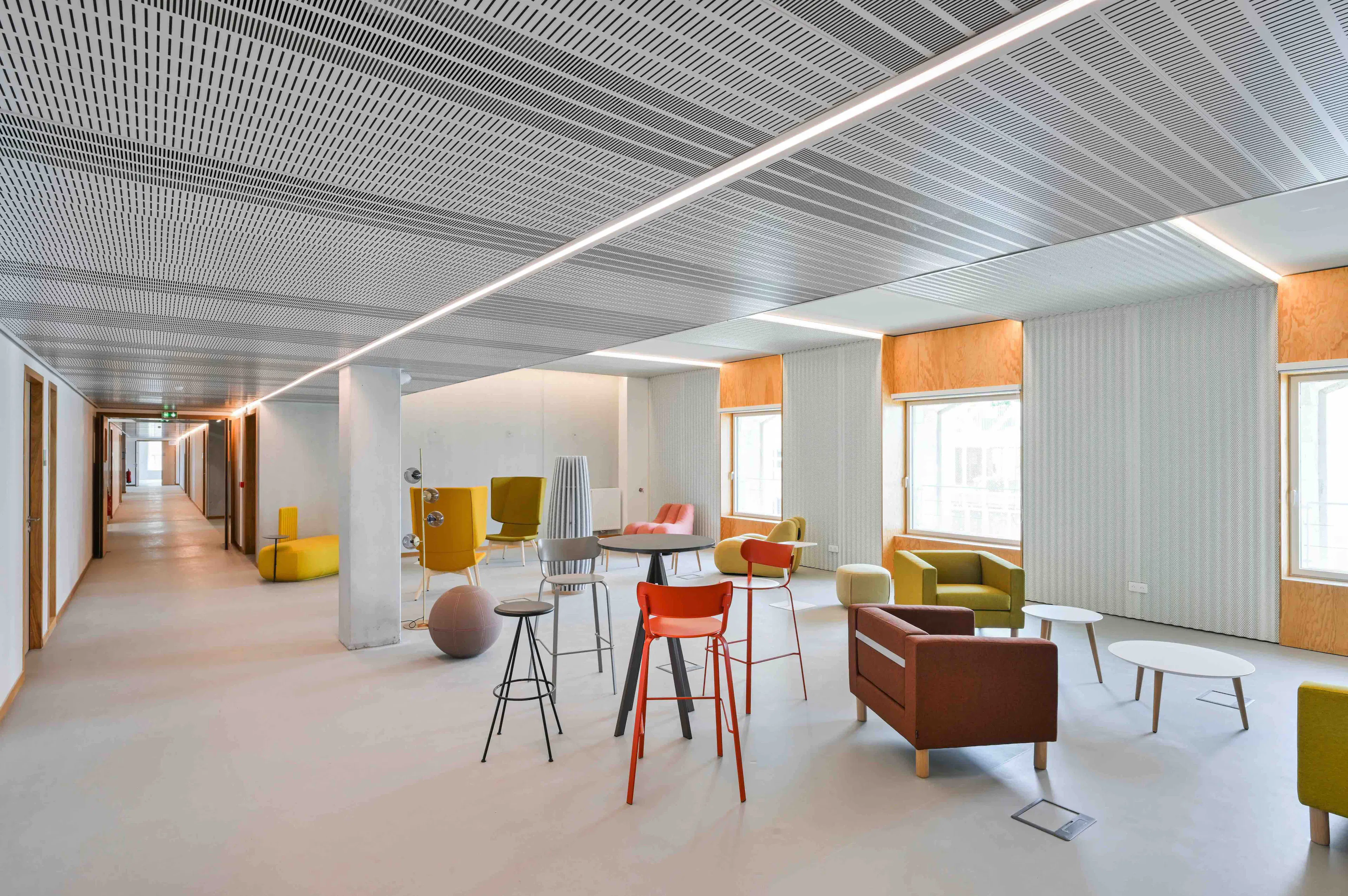 ESSCA School of Management Bordeaux — 5