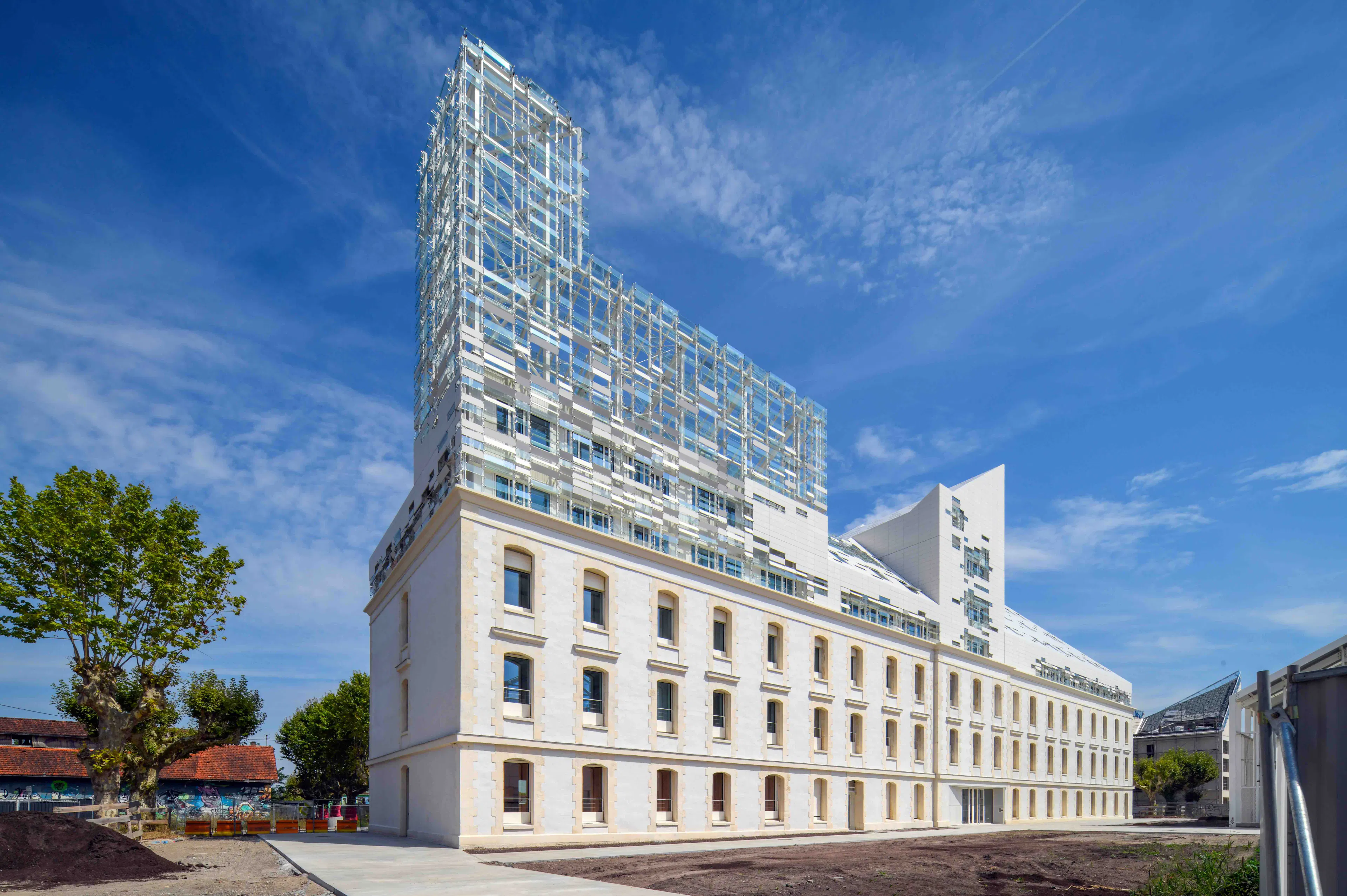 ESSCA School of Management Bordeaux — 11