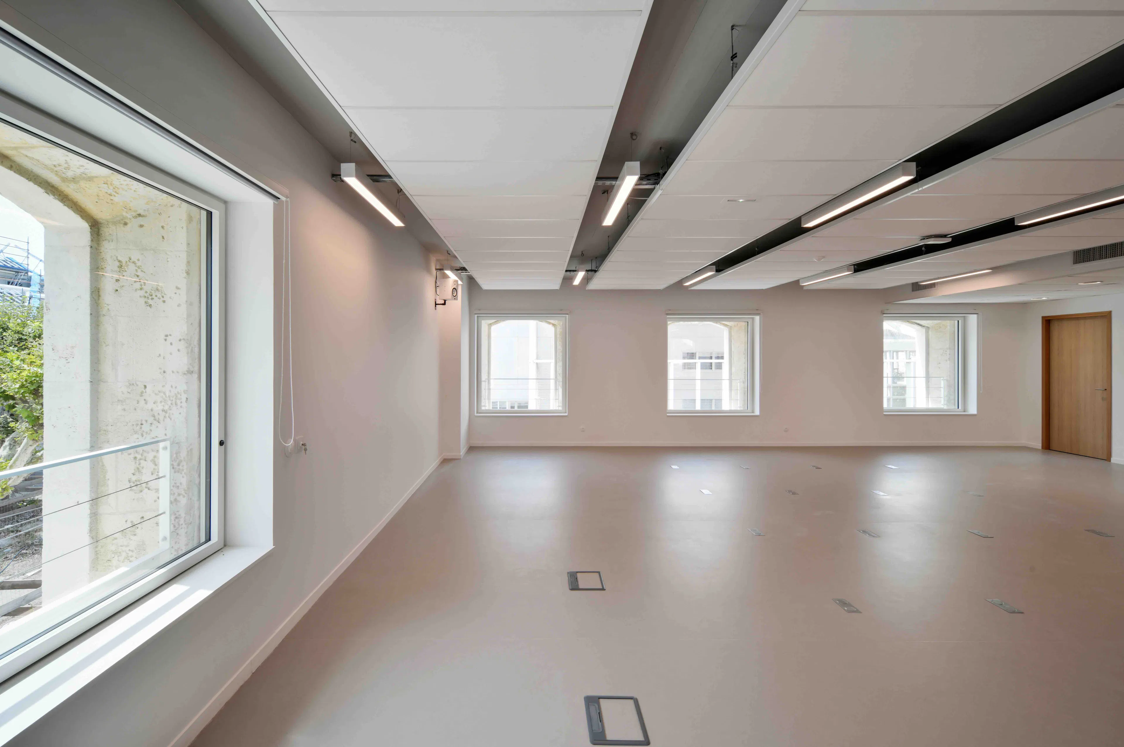 ESSCA School of Management Bordeaux — 12