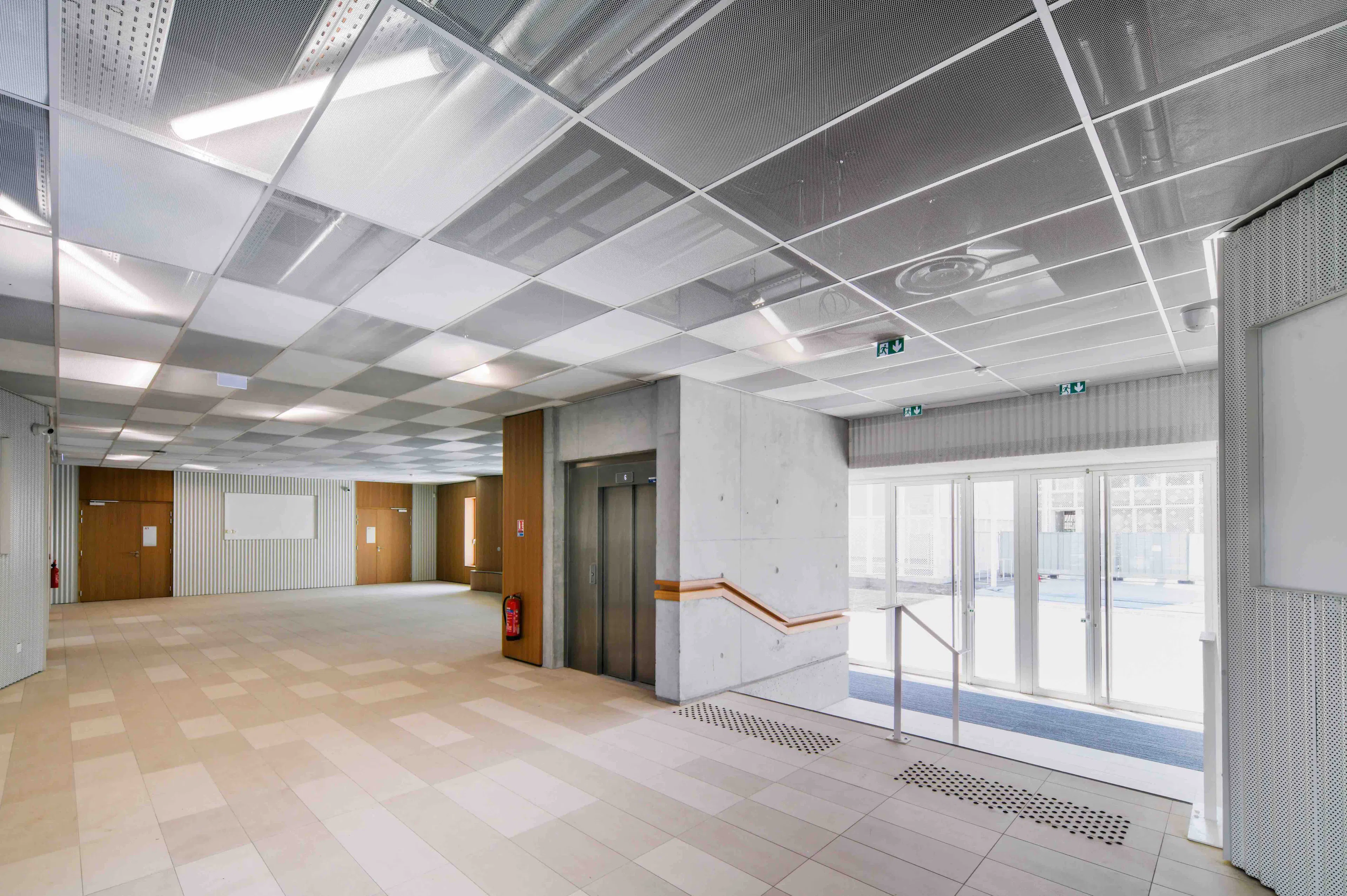 ESSCA School of Management Bordeaux — 16