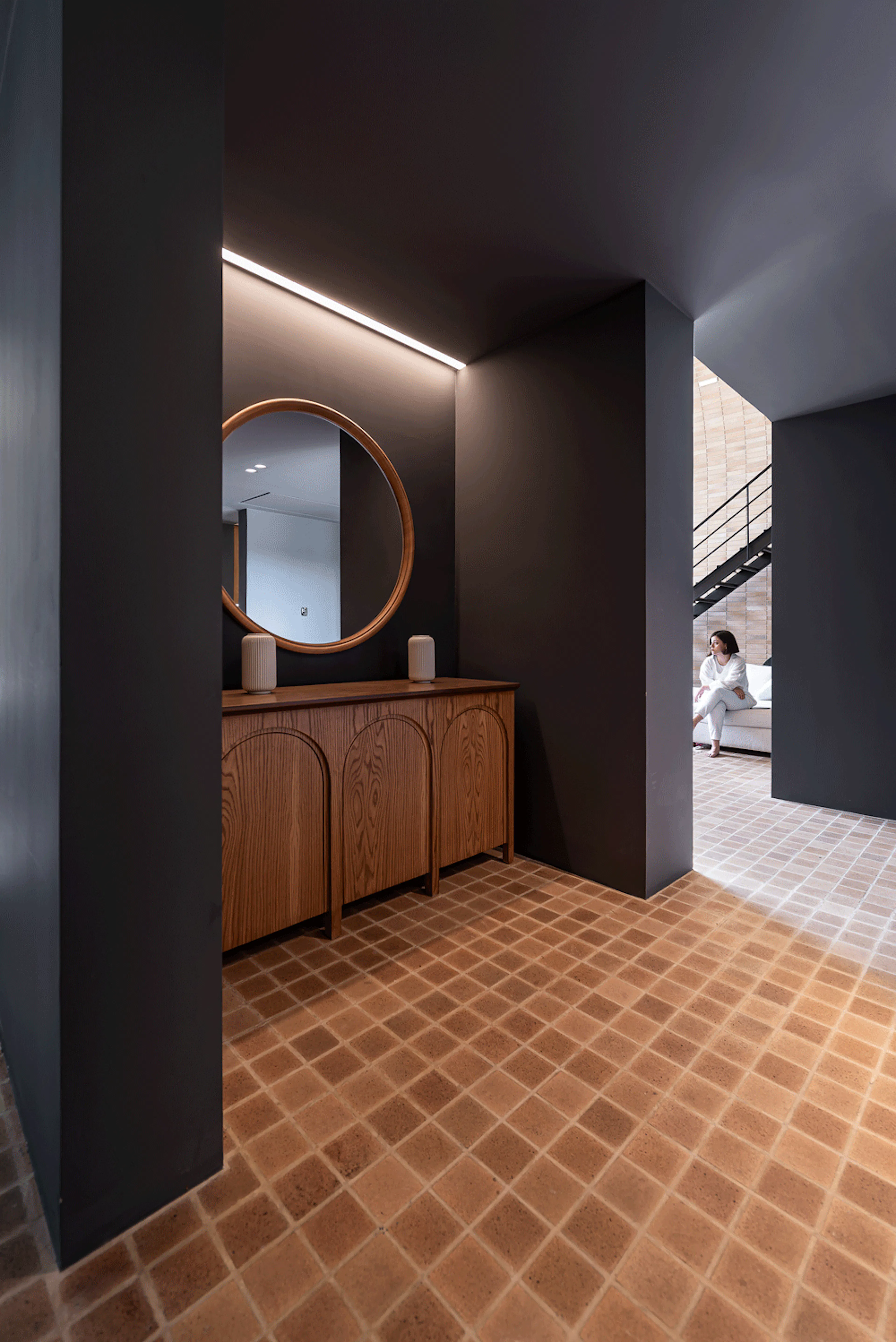 DEHKADEH IWAN — 18