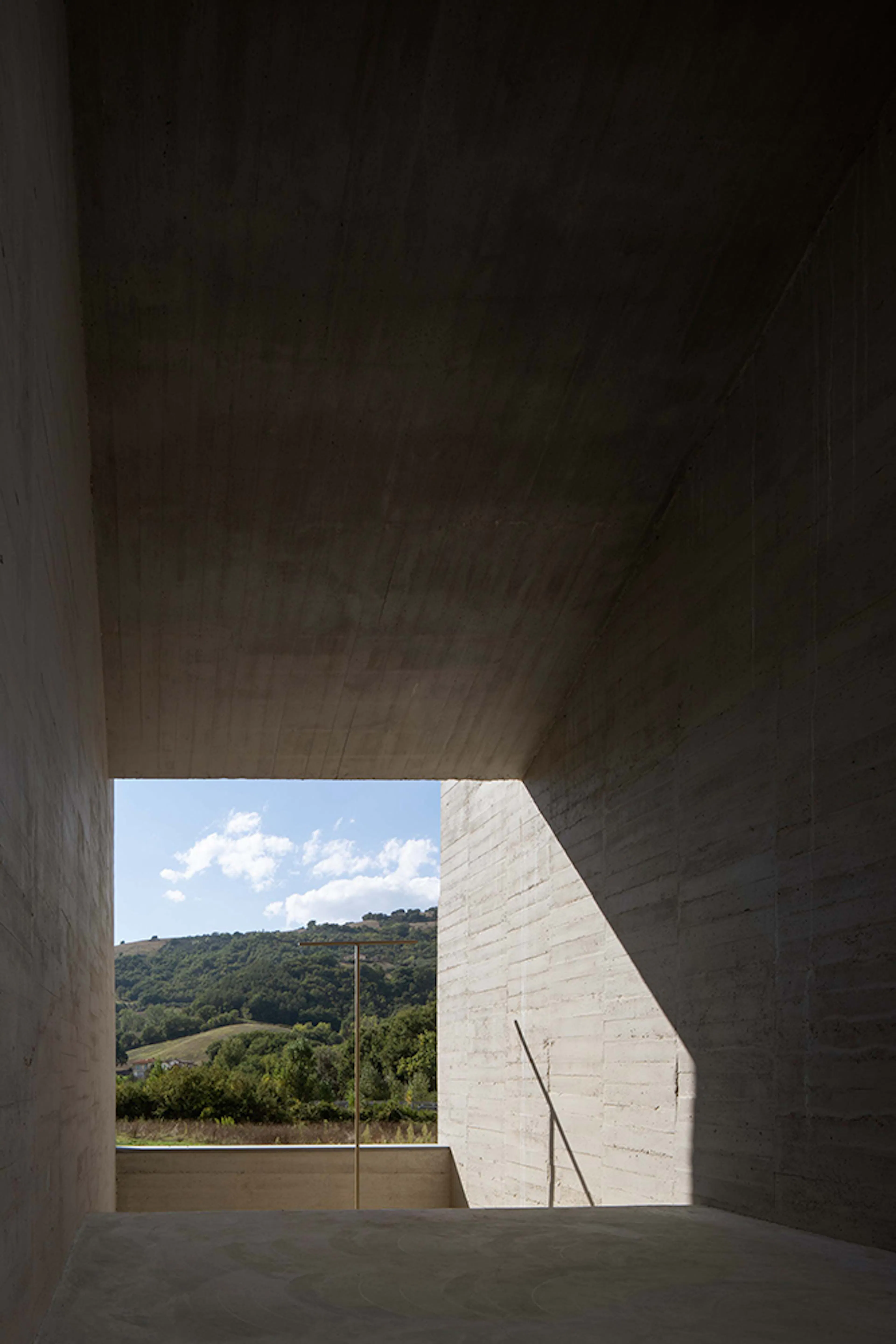 Extension and new “Chapel of the sacred landscape” in the Valfabbrica cemetery — 9