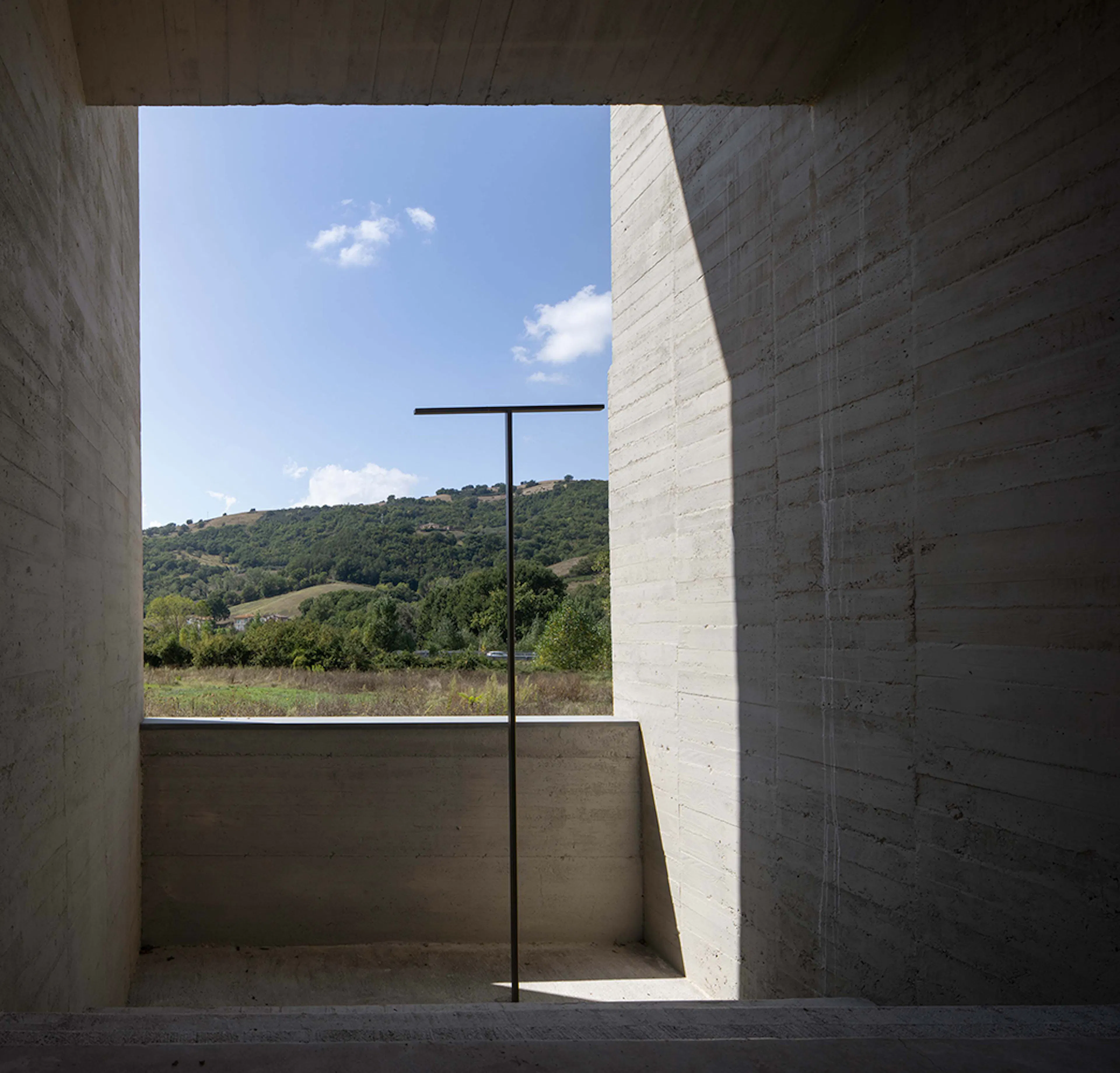 Extension and new “Chapel of the sacred landscape” in the Valfabbrica cemetery — 10