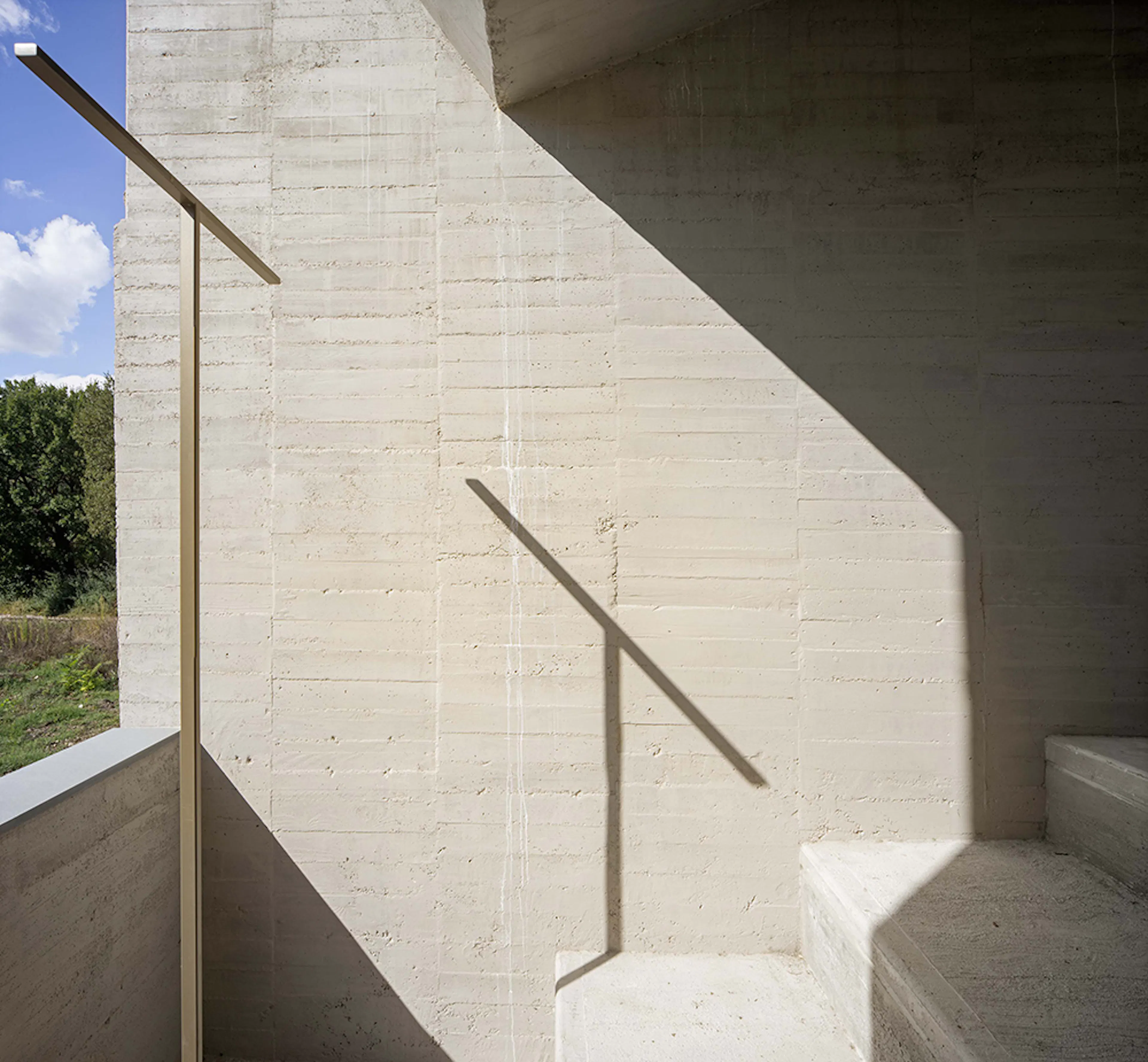 Extension and new “Chapel of the sacred landscape” in the Valfabbrica cemetery — 11