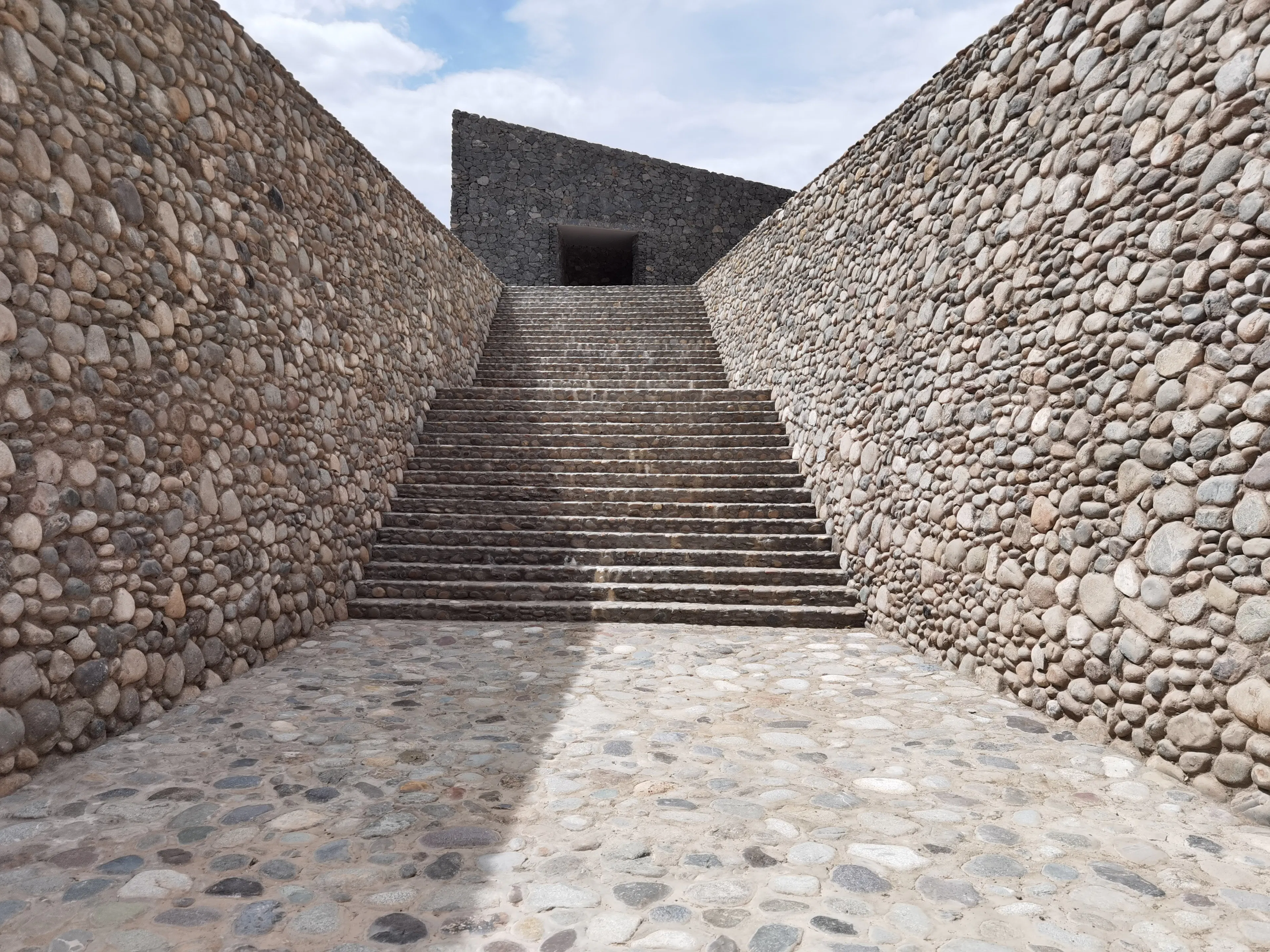 HIDE, A Link between Mountain and River Embedded in Nature --- Quzika 1865 Winery complex — 7