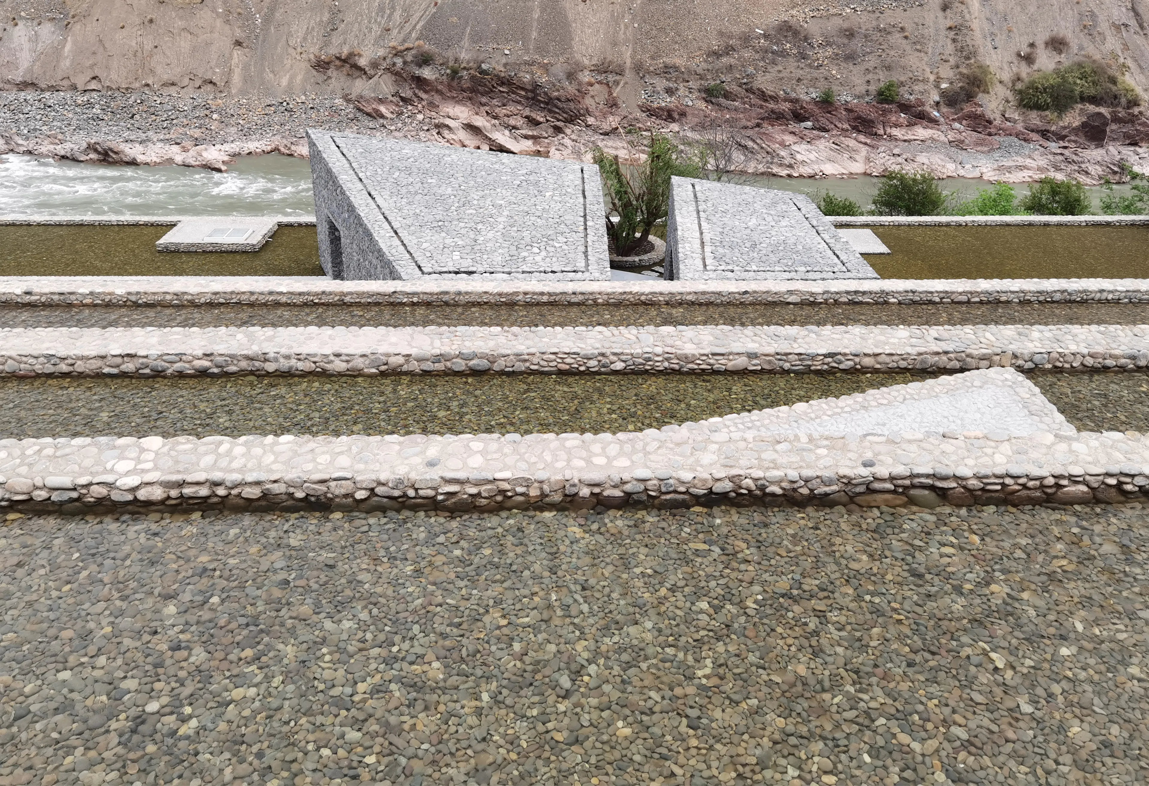 HIDE, A Link between Mountain and River Embedded in Nature --- Quzika 1865 Winery complex — 13