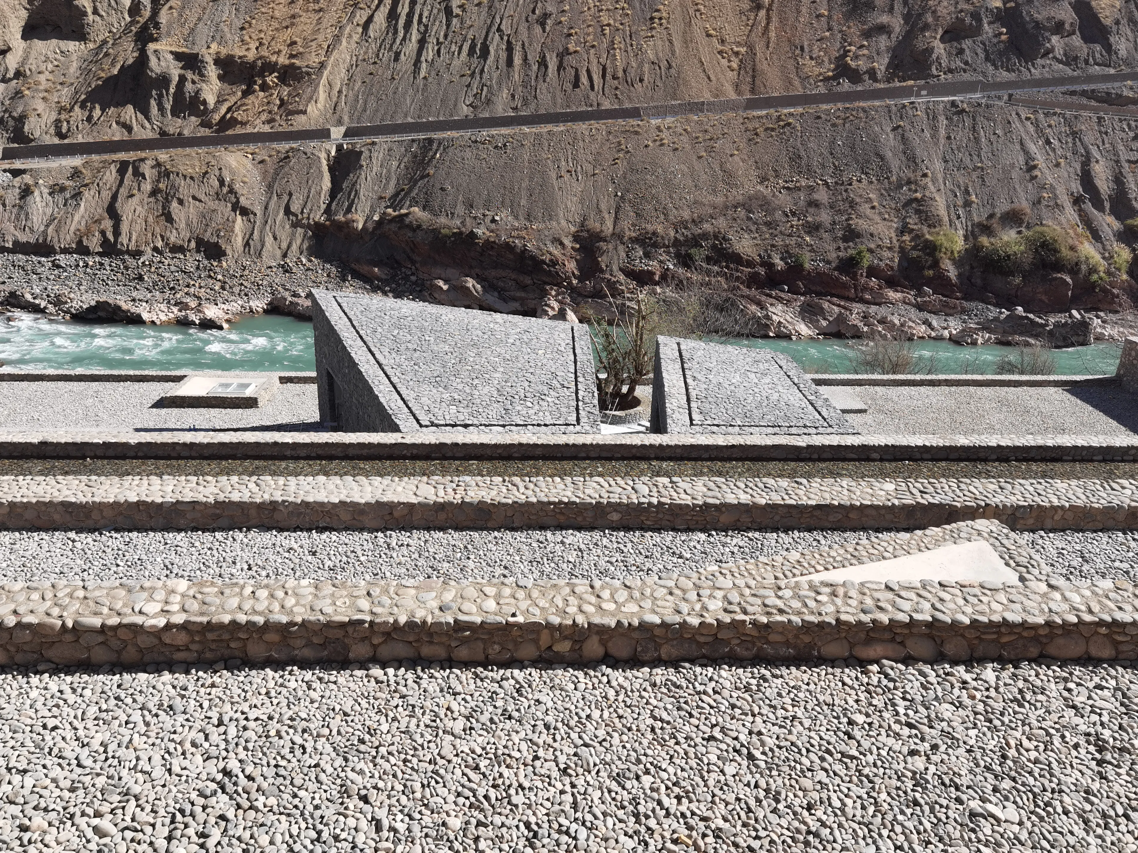 HIDE, A Link between Mountain and River Embedded in Nature --- Quzika 1865 Winery complex — 14