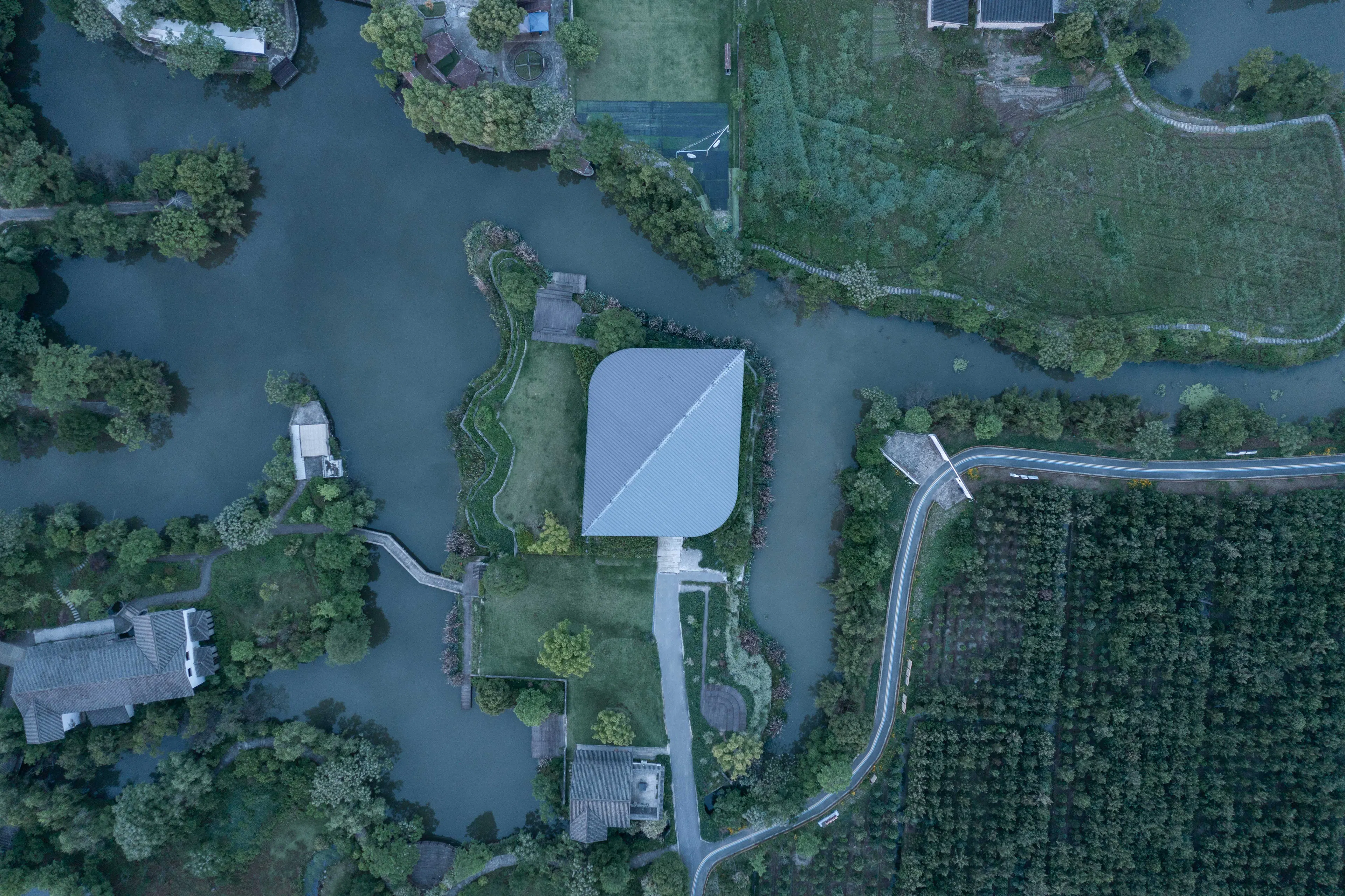 Four-leaf clover hall — 5