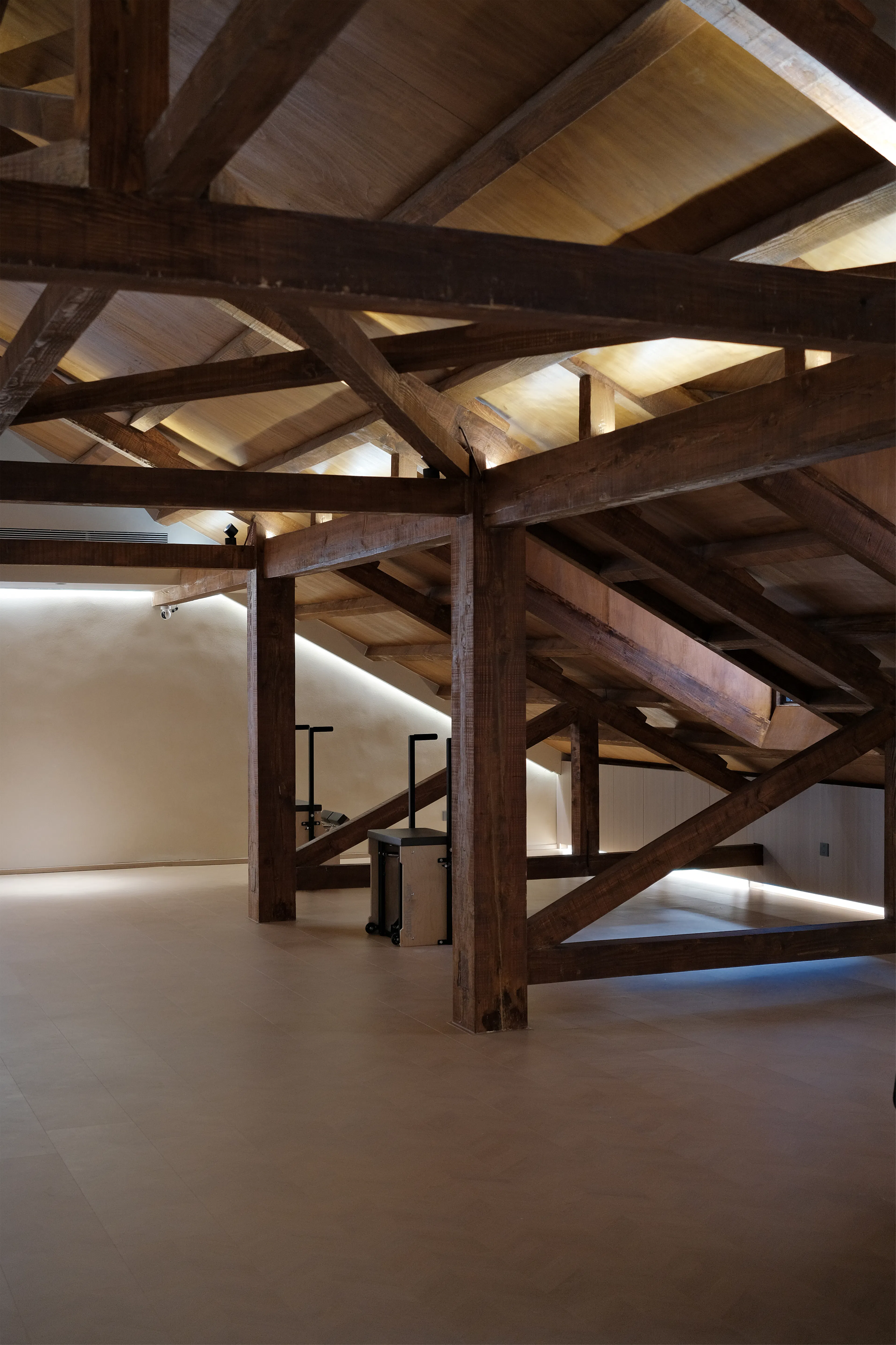 ARCH ARCH Gyrotonic Art Space — 18