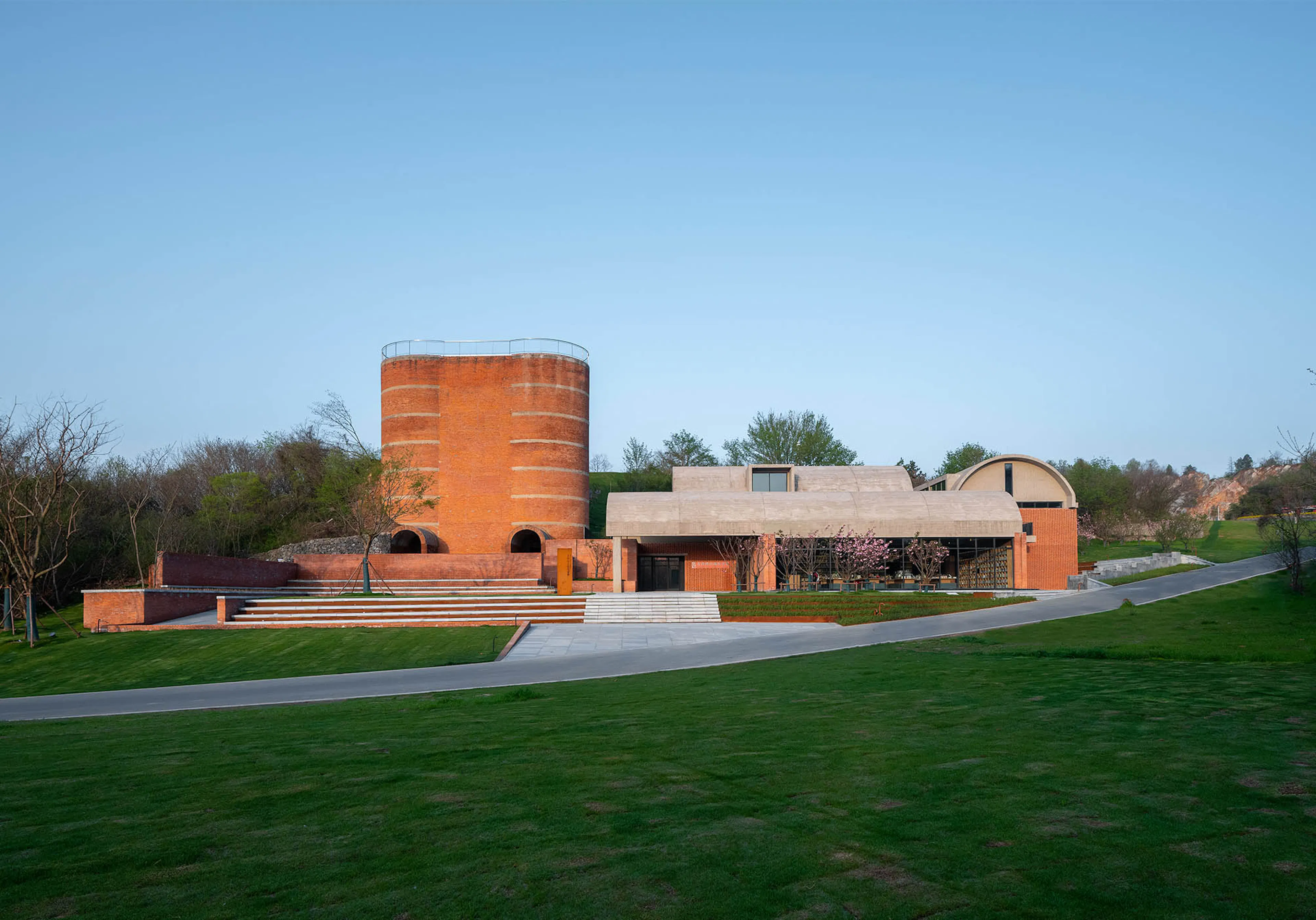 Tangshan Quarry Bookstore of Librairie Avant-garde