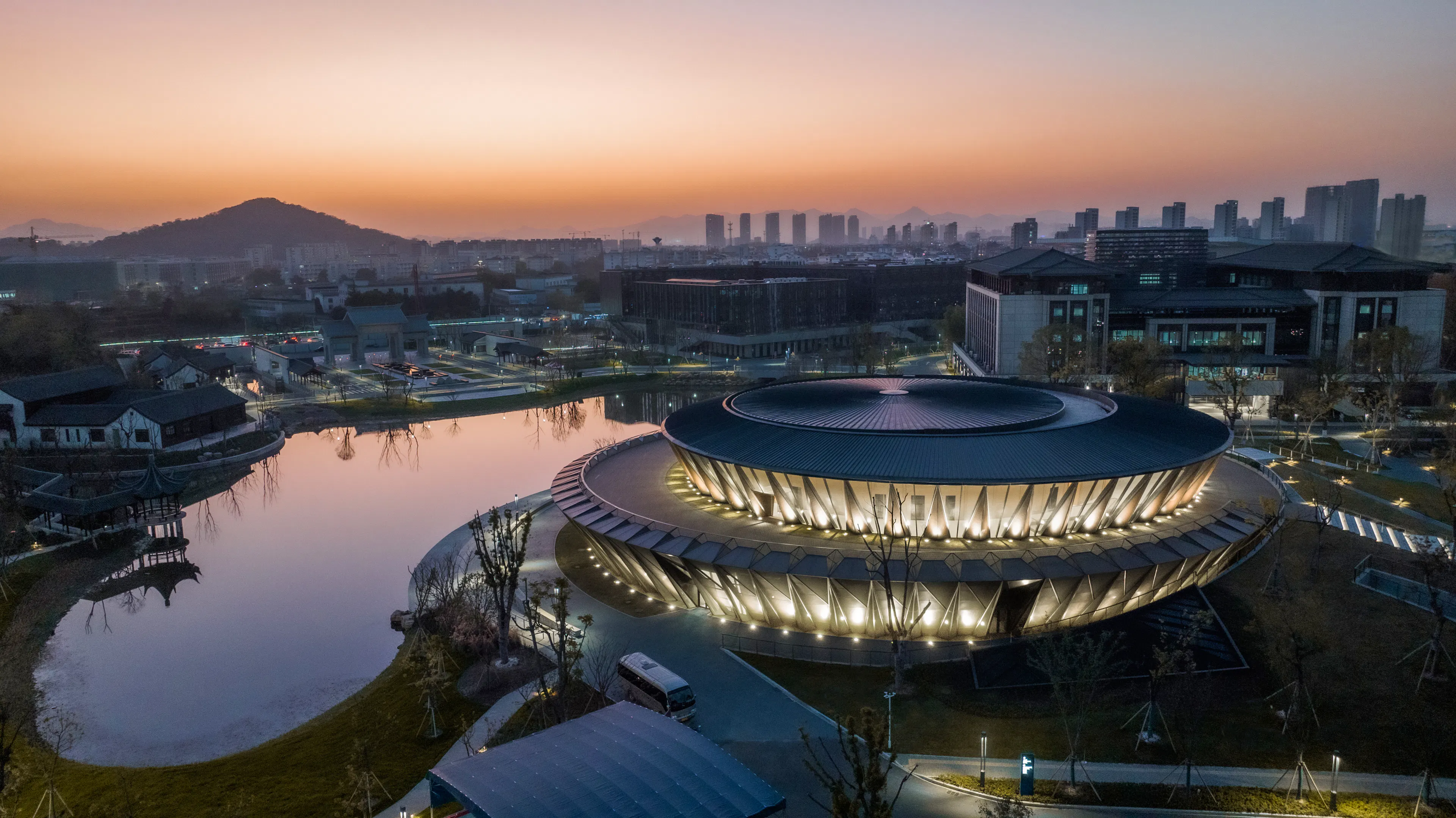 Fengzejiang Lecture Hall — 4