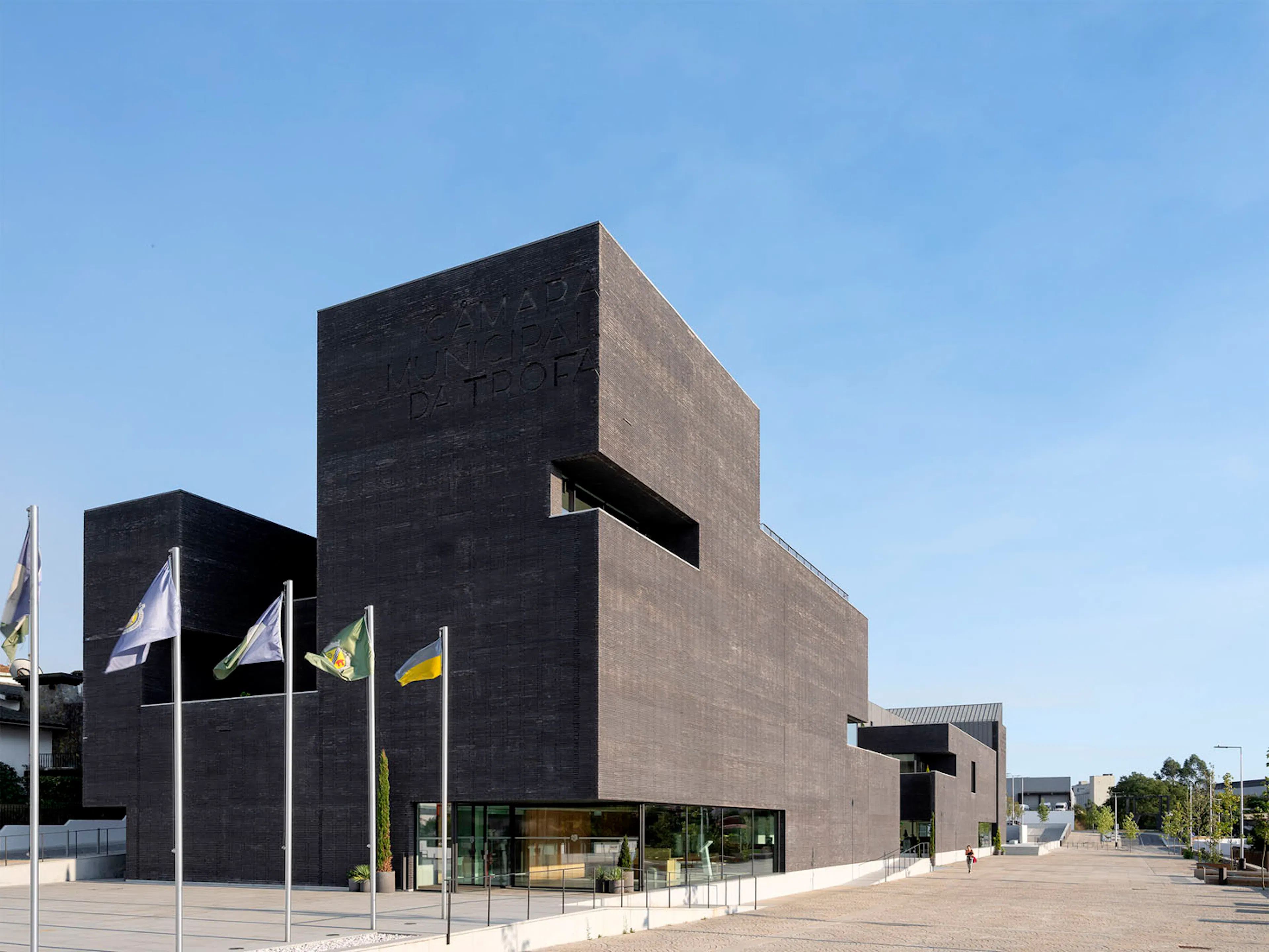 R A I A T - T O W N H A L L | 2023 — 26