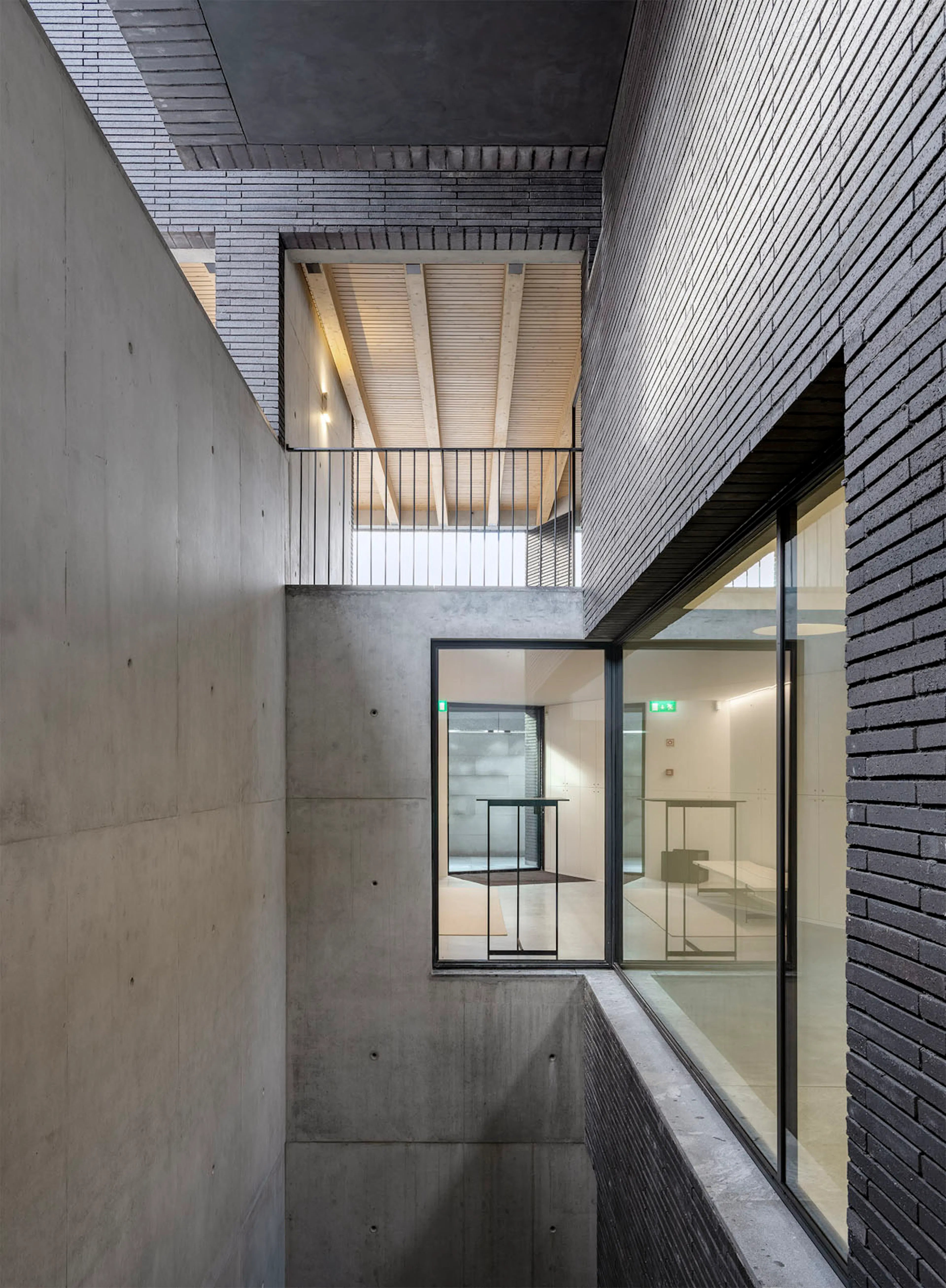 R A I A T - T O W N H A L L | 2023 — 35