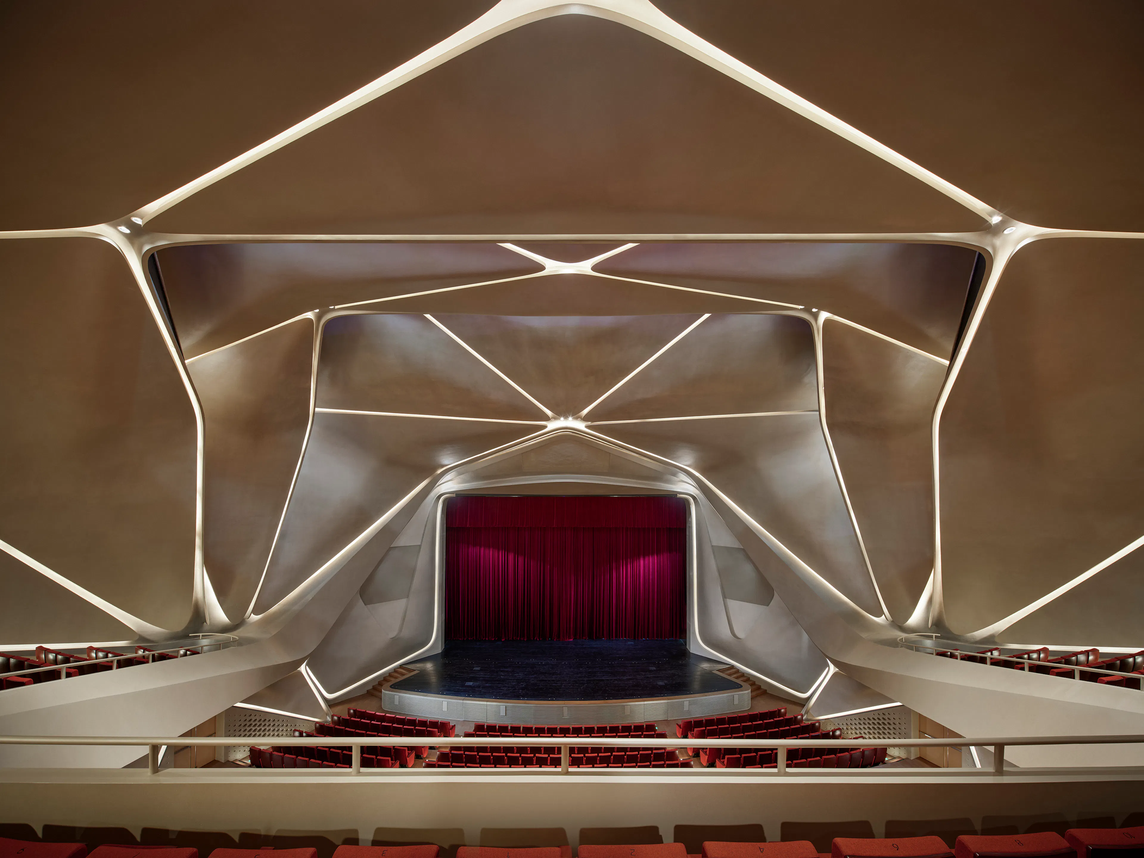 Zhuhai Jinwan Civic Art Centre — 10