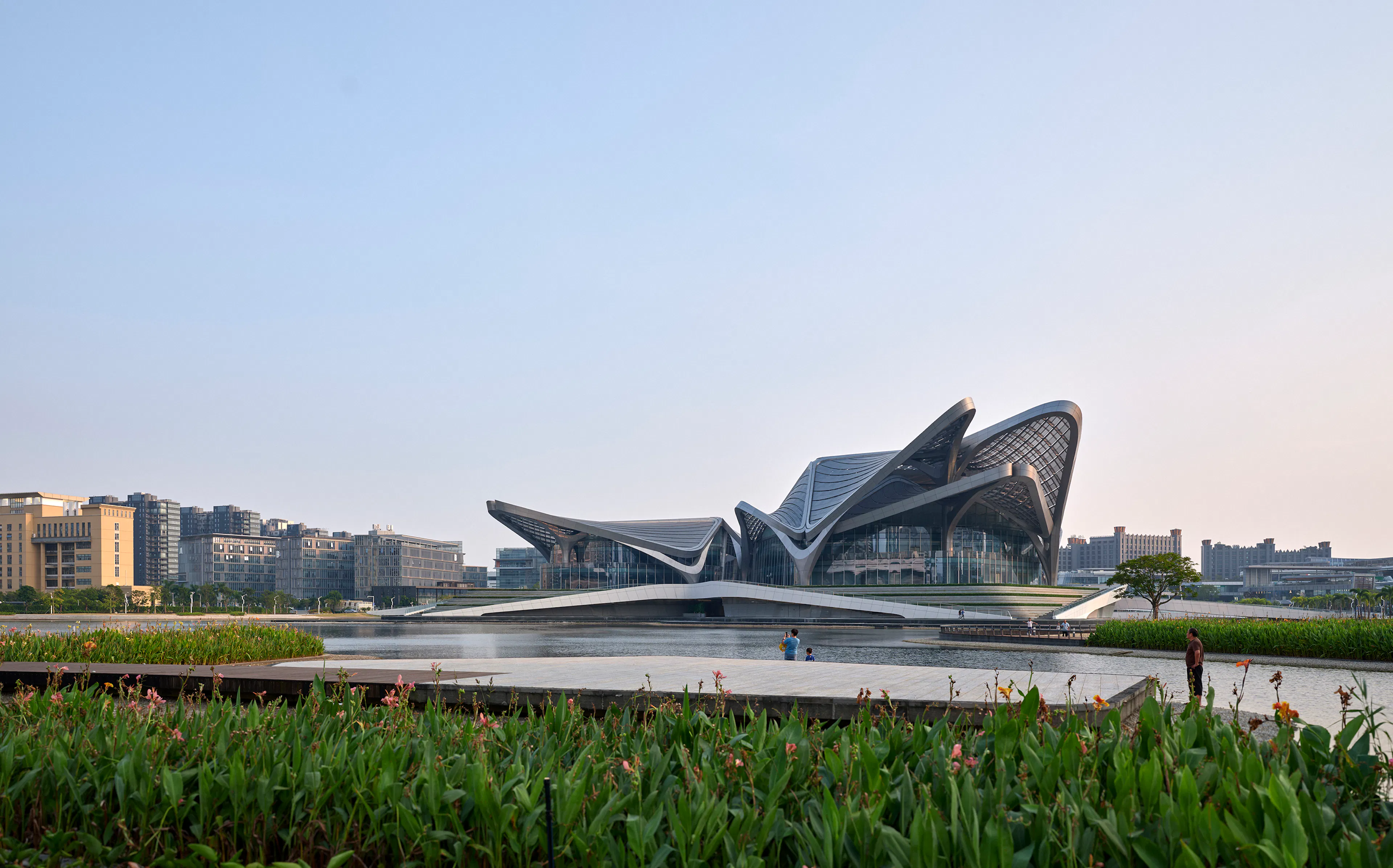 Zhuhai Jinwan Civic Art Centre — 1