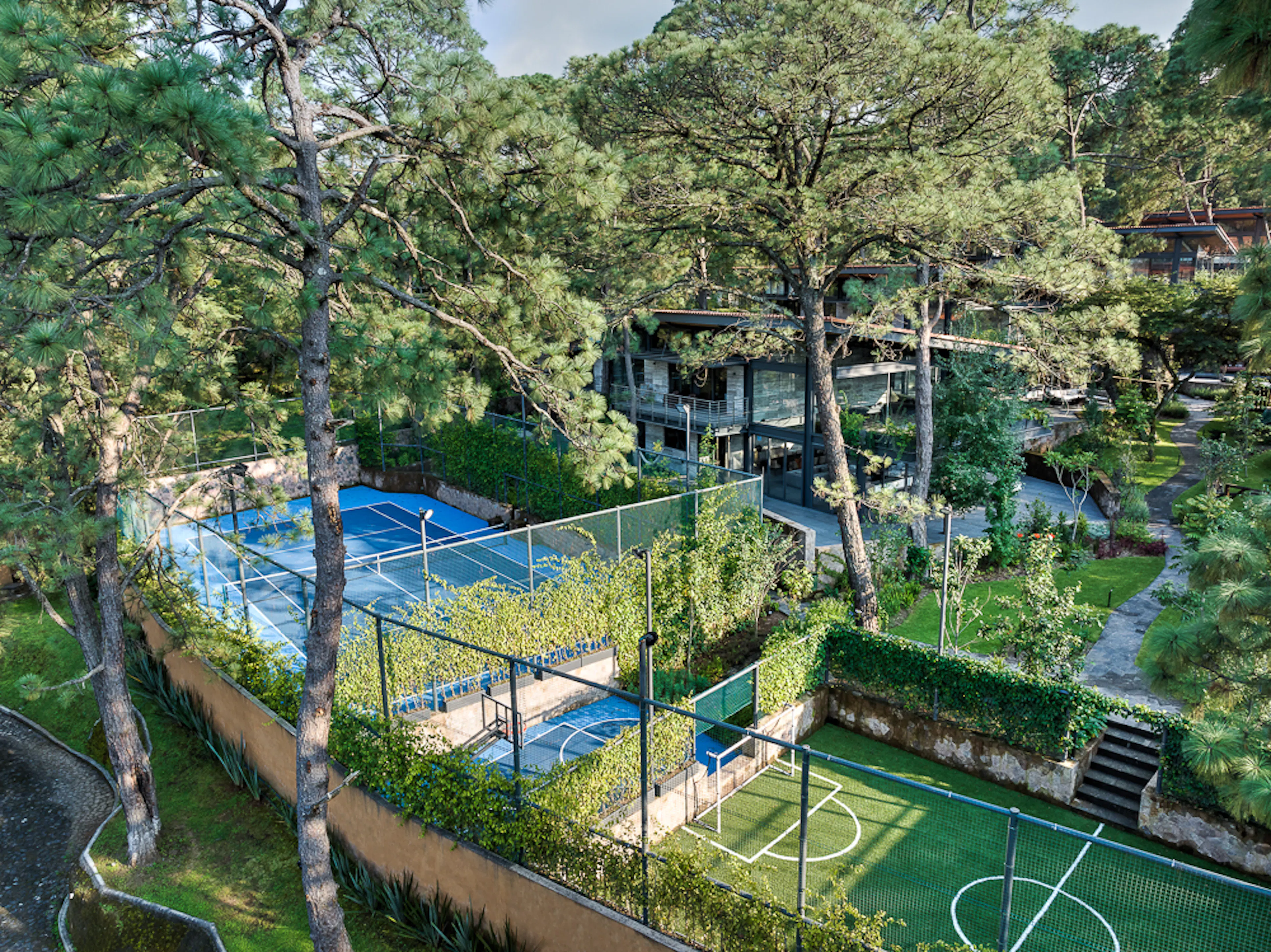 Four Houses Pilares — 4