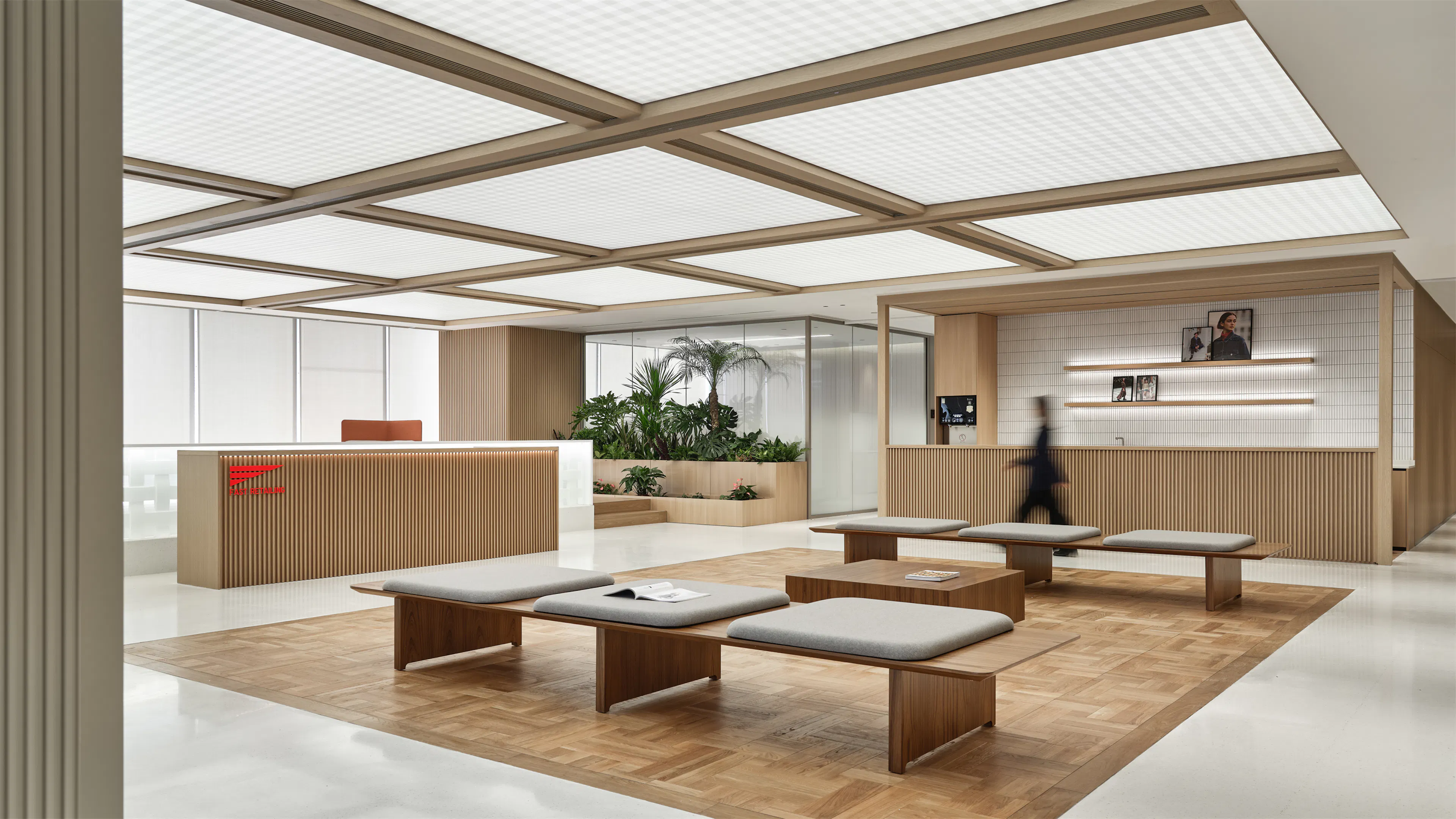 Offic of FAST RETAILING (CN) — 1