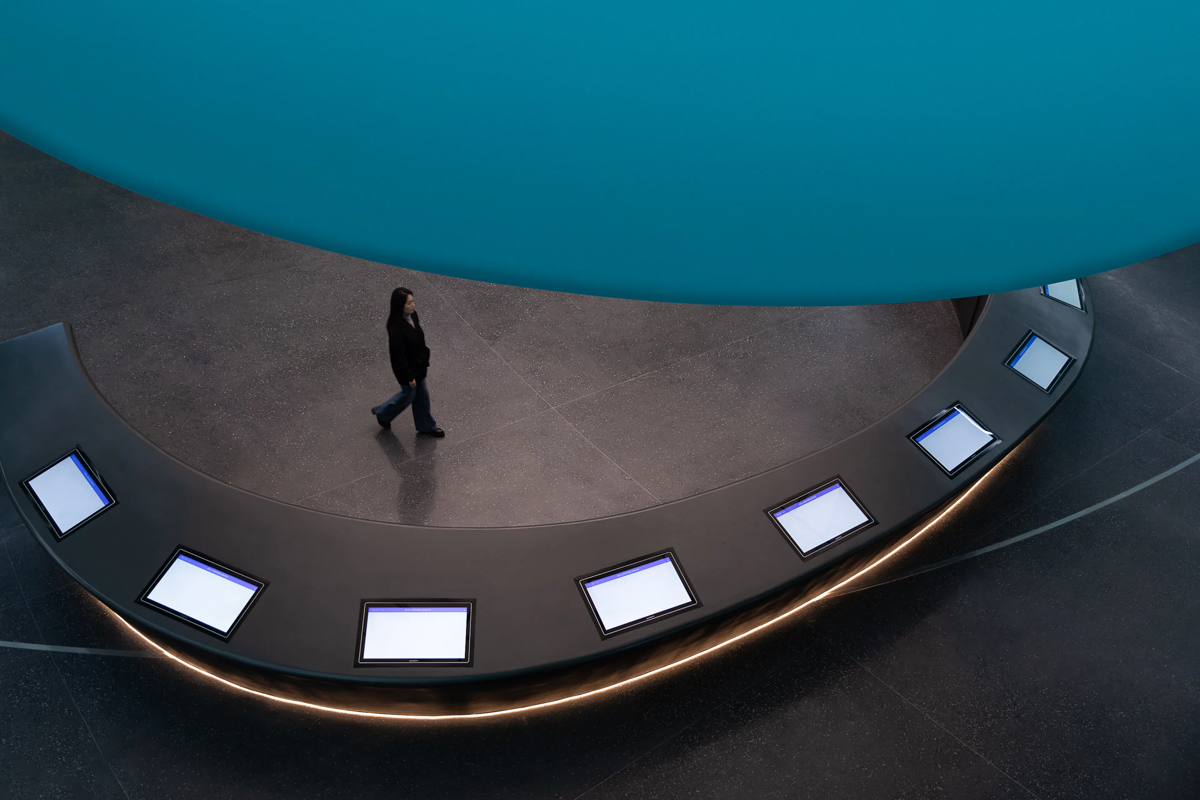 Maiji Mountain Area Tourist Service Center — 6