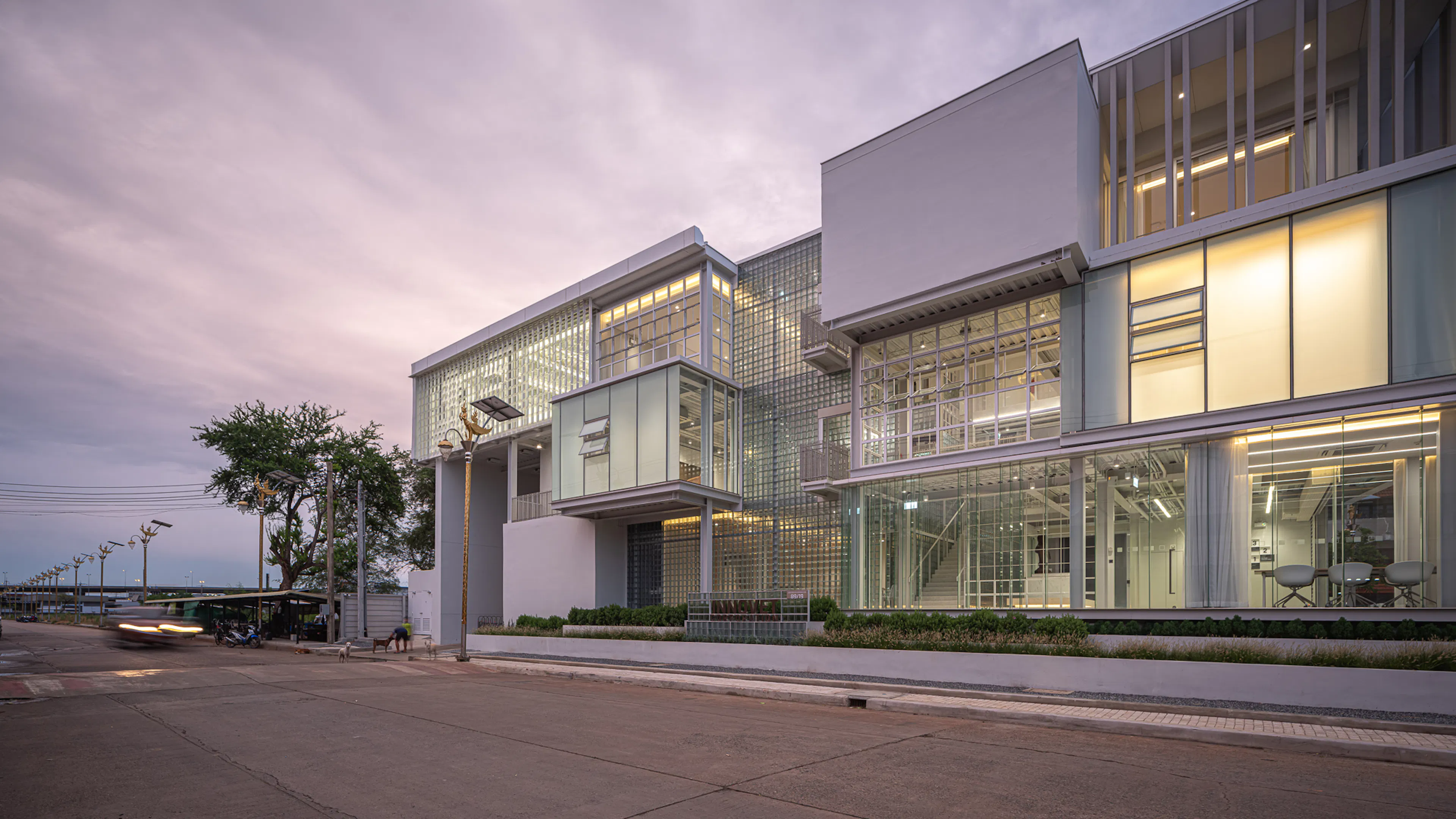 Where's House Warehouse — 1