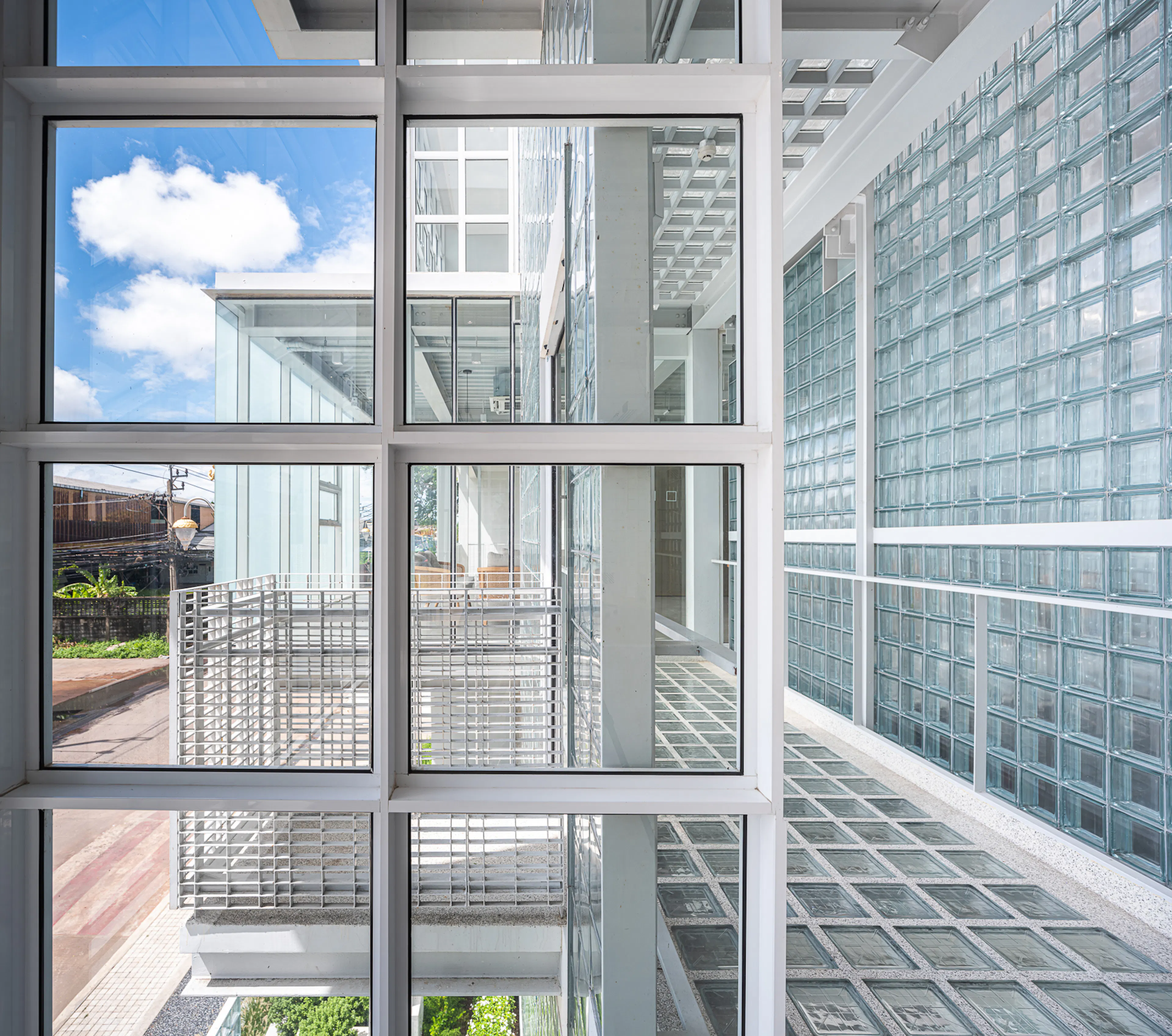 Where's House Warehouse — 9