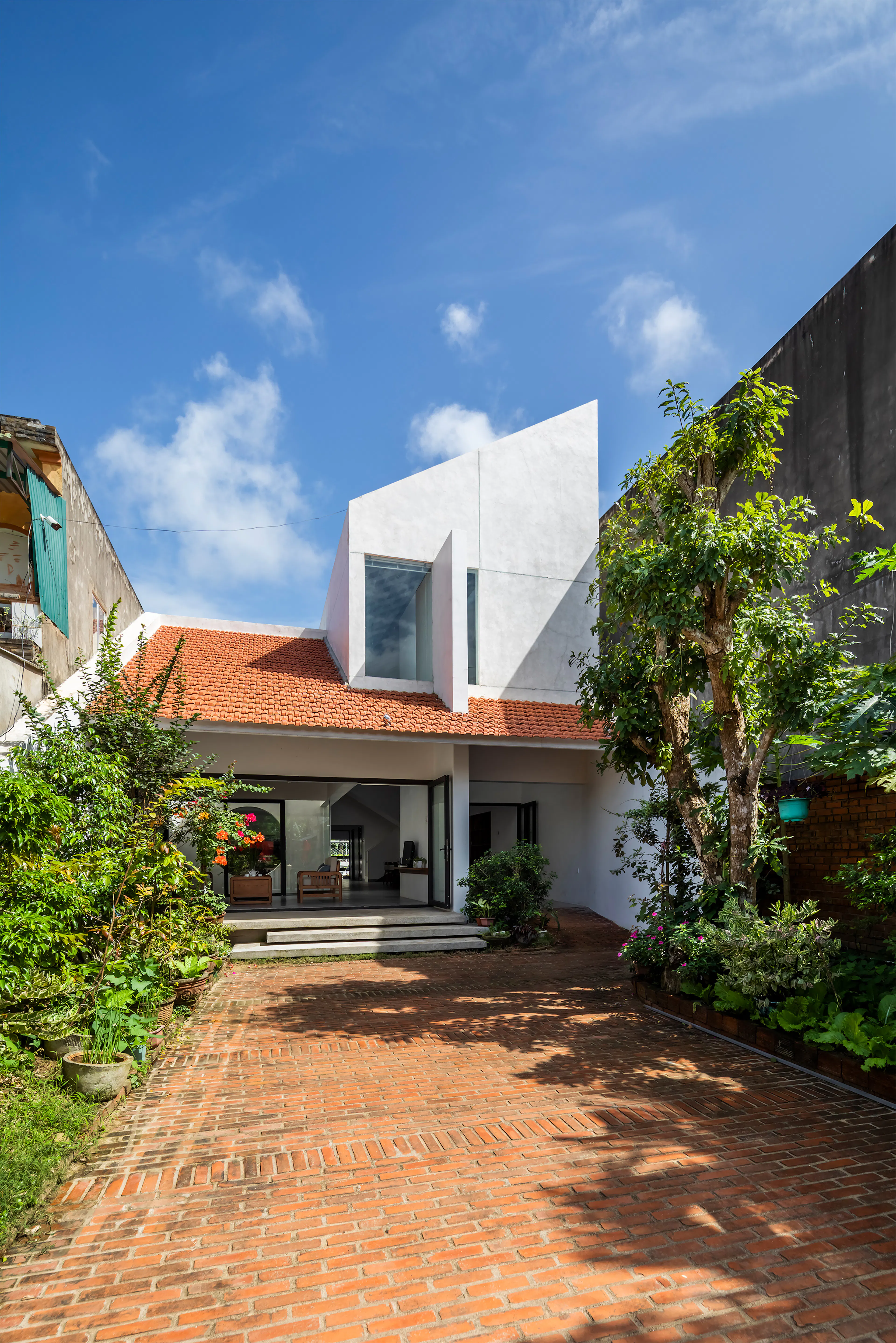 QUANG NGAI HOUSE — 5