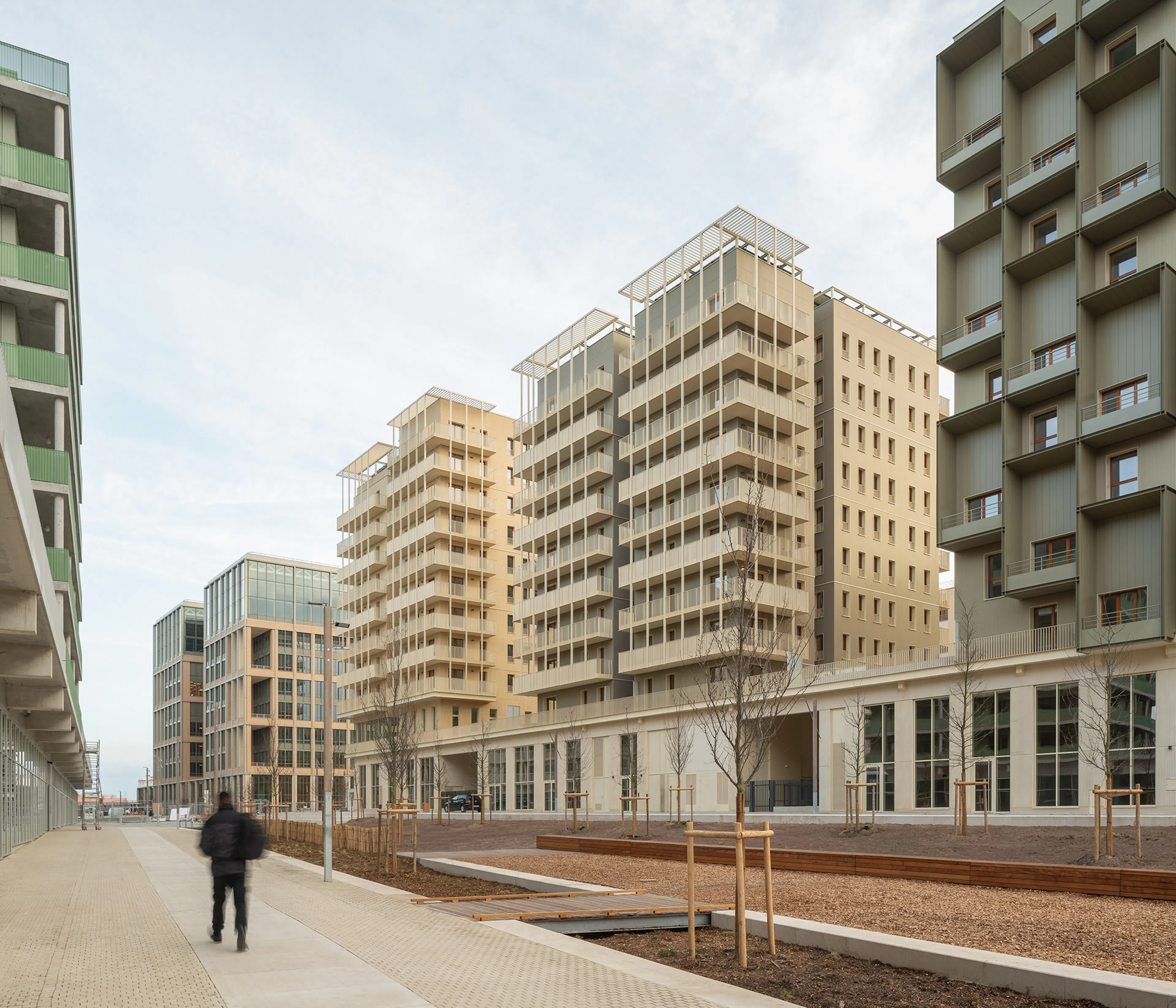 Host Differently, Social Residence in Paris